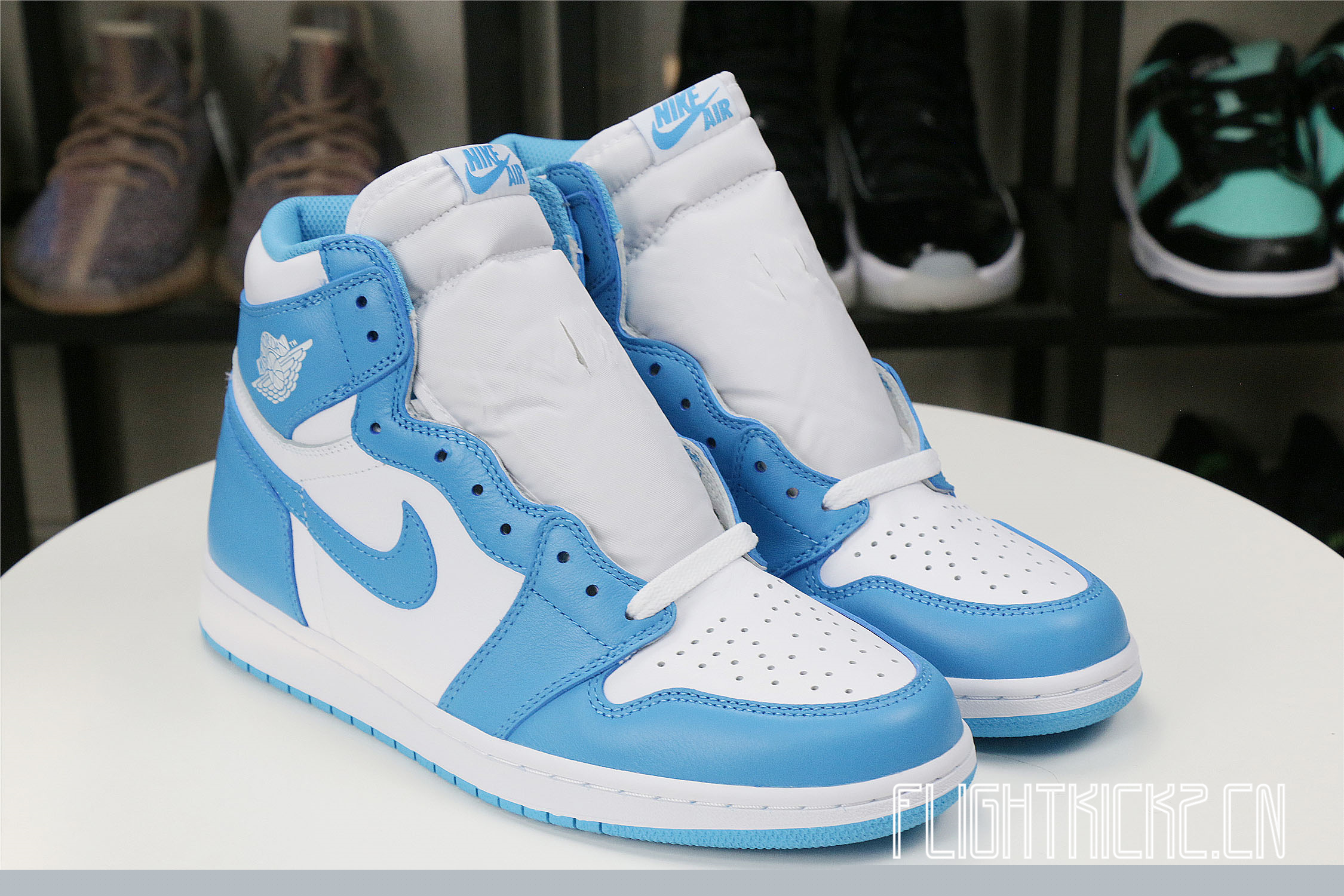 Air Jordan 1 Retro High OG UNC 2015