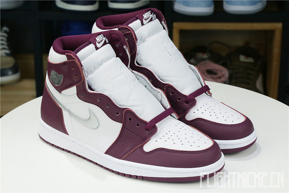 Air Jordan 1 High OG Bordeaux
