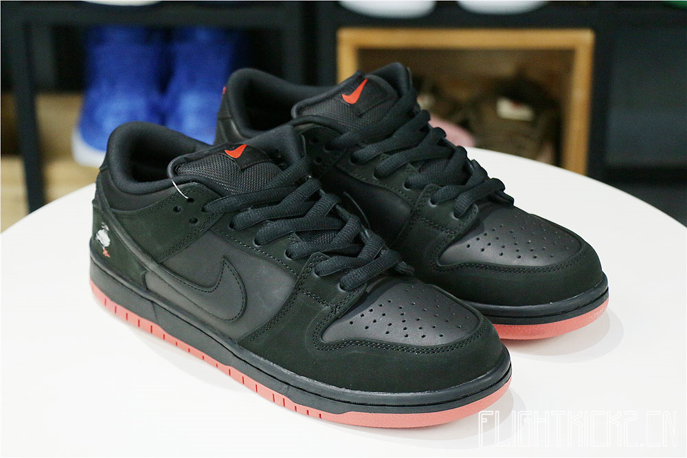 Nike SB Dunk Low Black Pigeon