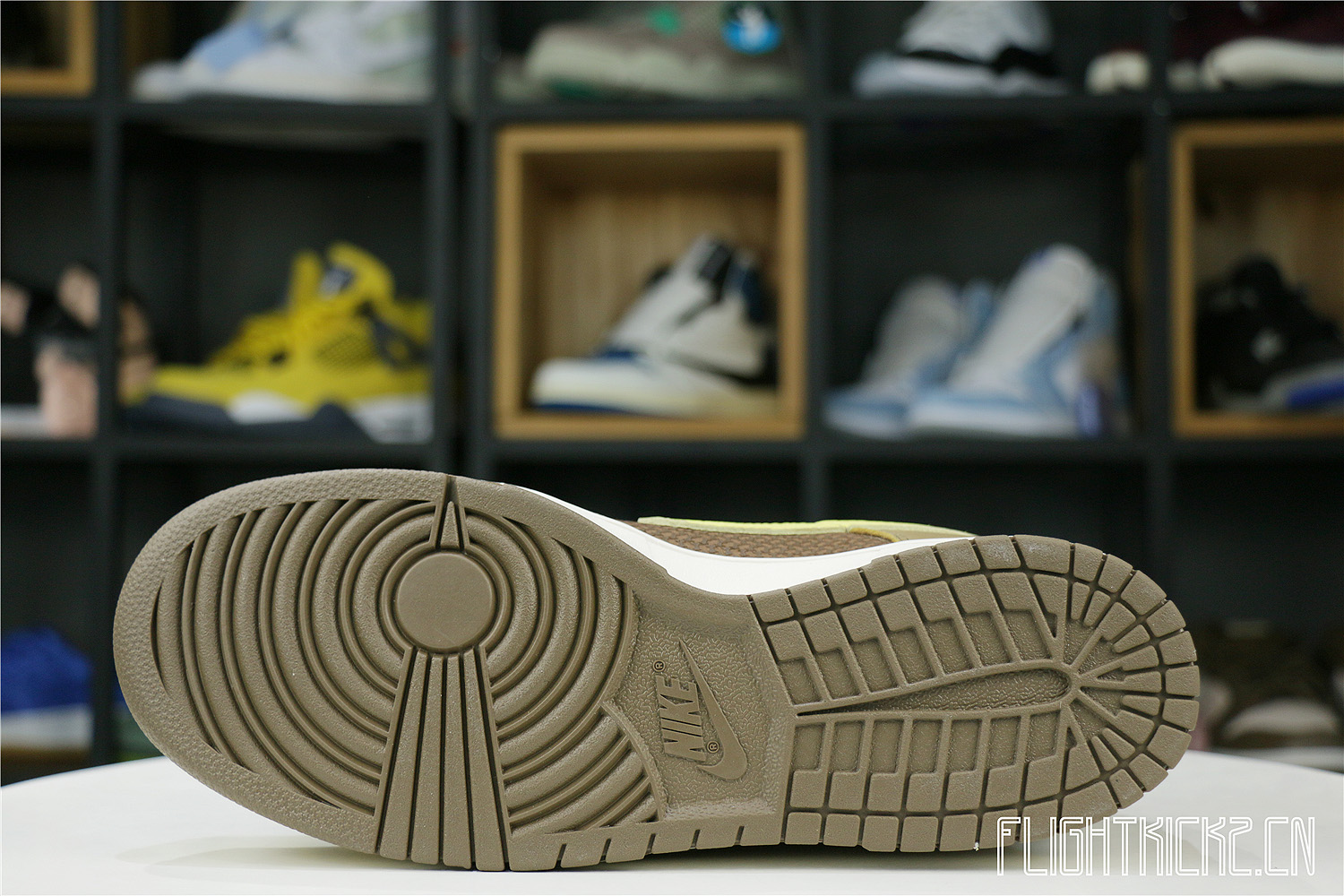 Nike Dunk Low SP UNDEFEATED Canteen Dunk vs. AF1 Pack