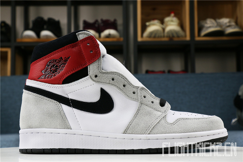 Air Jordan 1 Retro Light Grey Smoke 2020