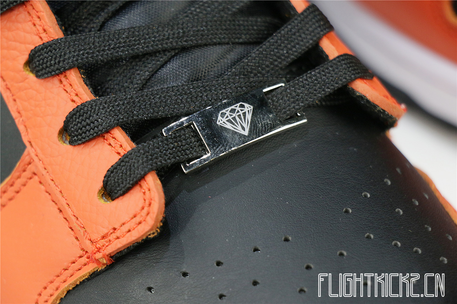 Nike Dunk Low EMB NBA 75th Anniversary Knicks