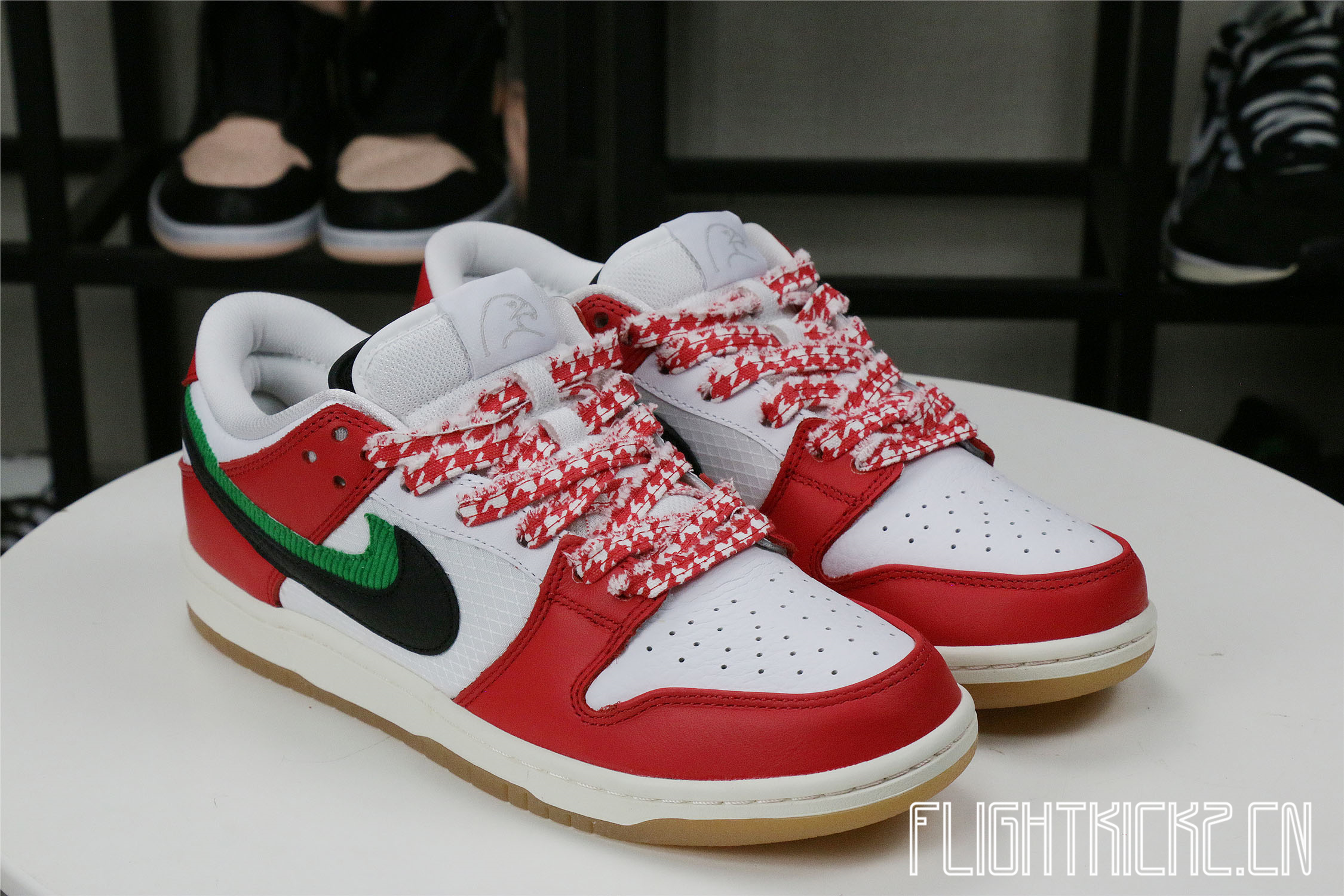 Frame Skate x Nike SB Dunk Low “Habibi”
