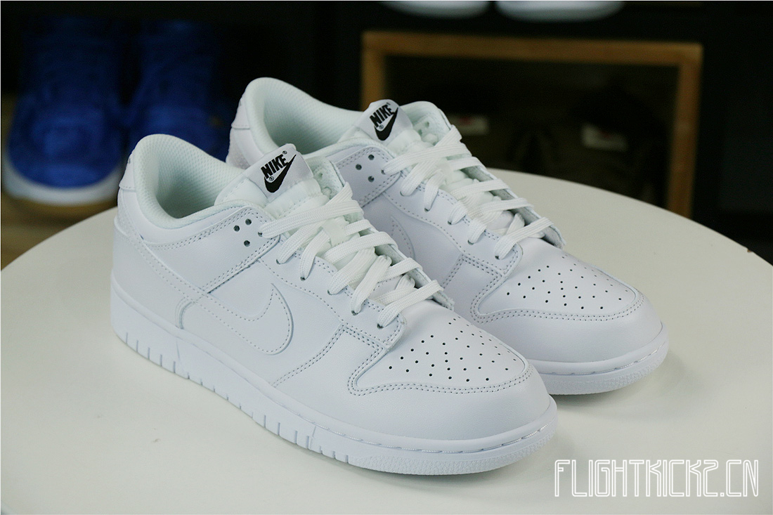 Nike Dunk Low Triple White 2021(W)