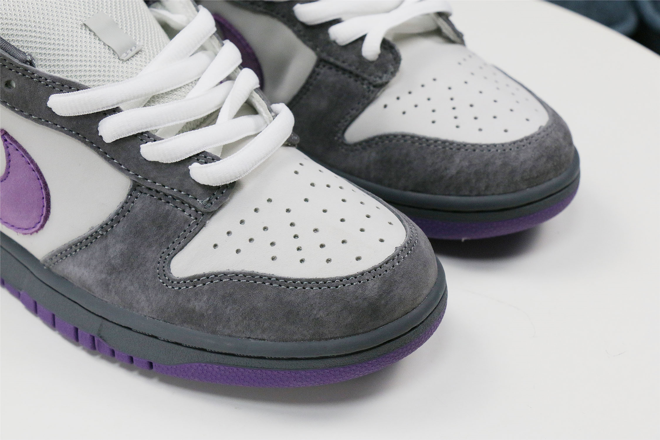 Nike Dunk SB Low Purple Pigeon