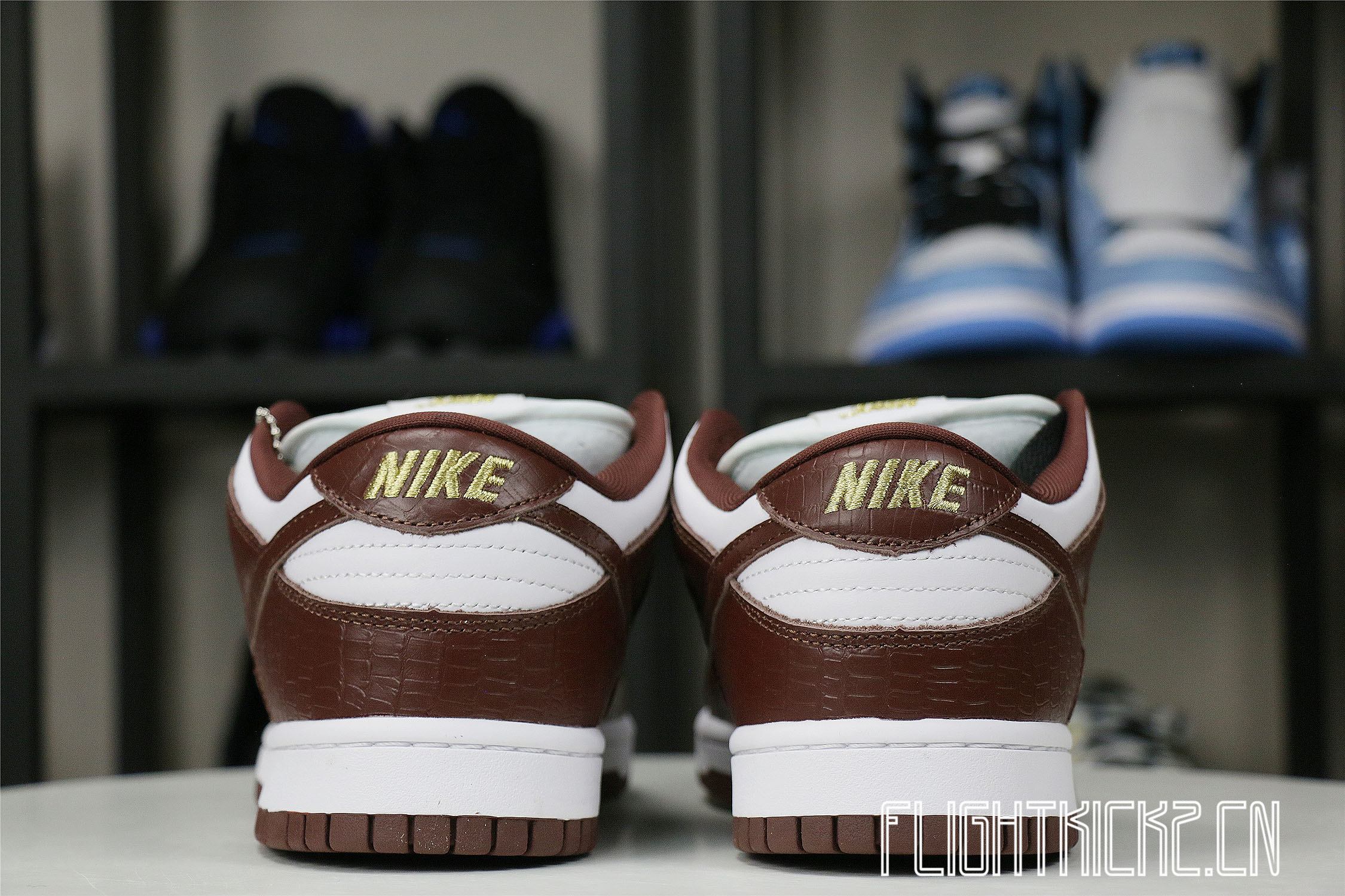 Nike SB Dunk Low Supreme Barkroot Brown