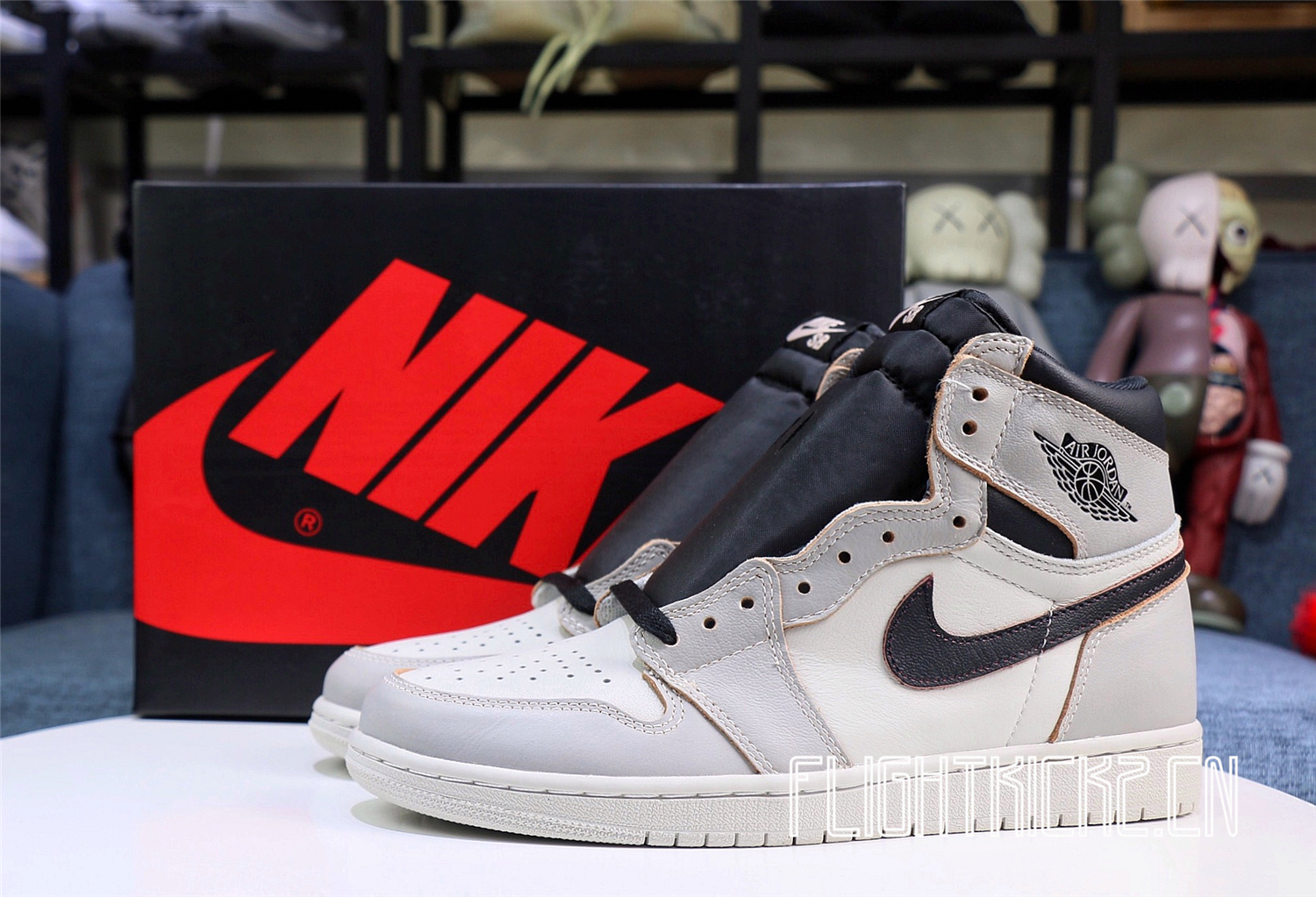 Jordan 1 Retro High OG Defiant SB NYC to Paris