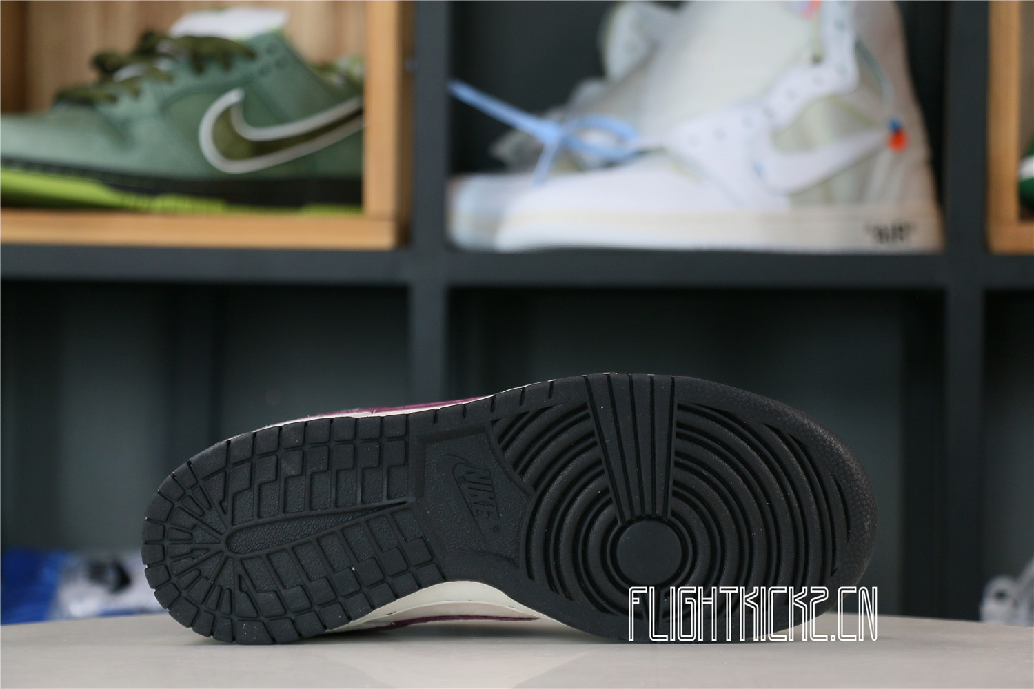 Otomo Katsuhiro x Nike SB Dunk Low Steamboy OST Dark Red Blue