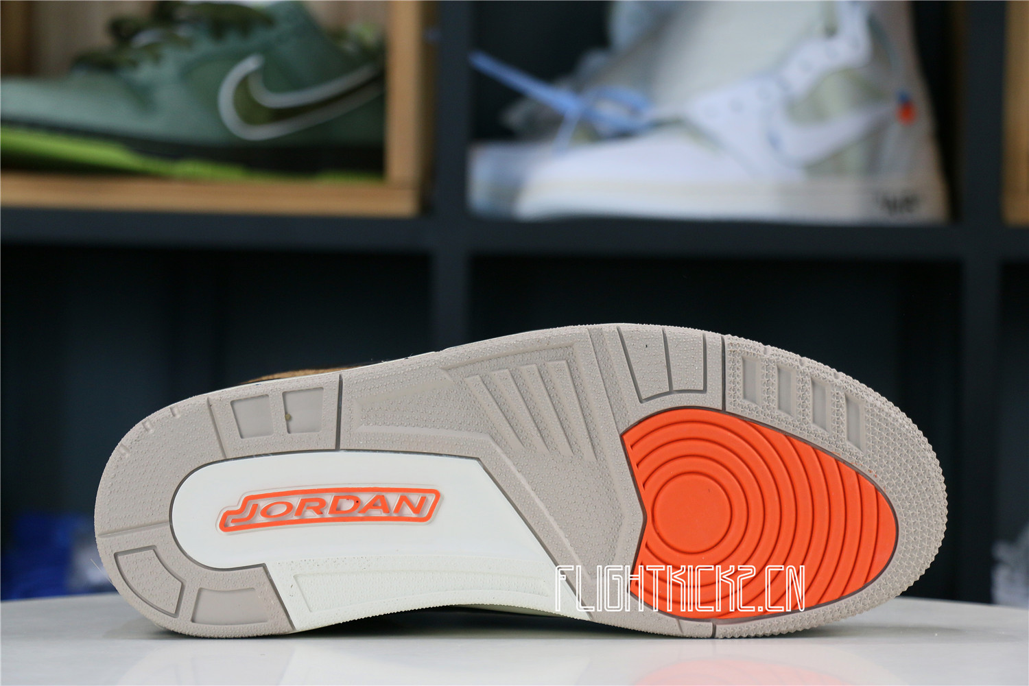 AIR JORDAN 3 RETRO ‘DESERT’