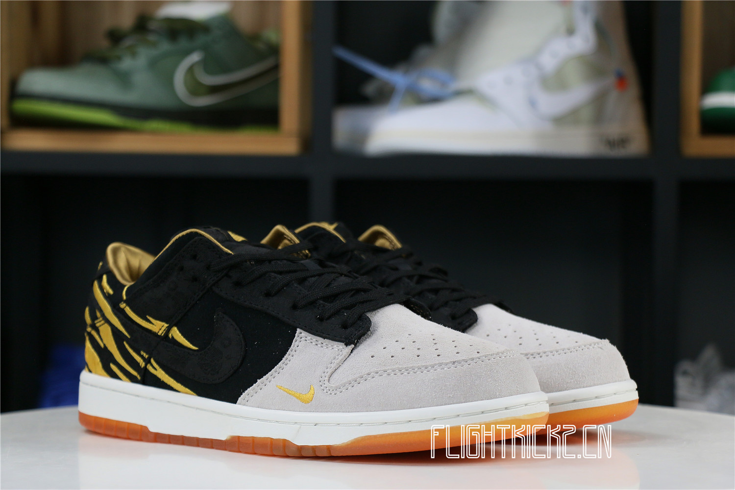 Nike Dunk Low Year of the Tiger (2022)