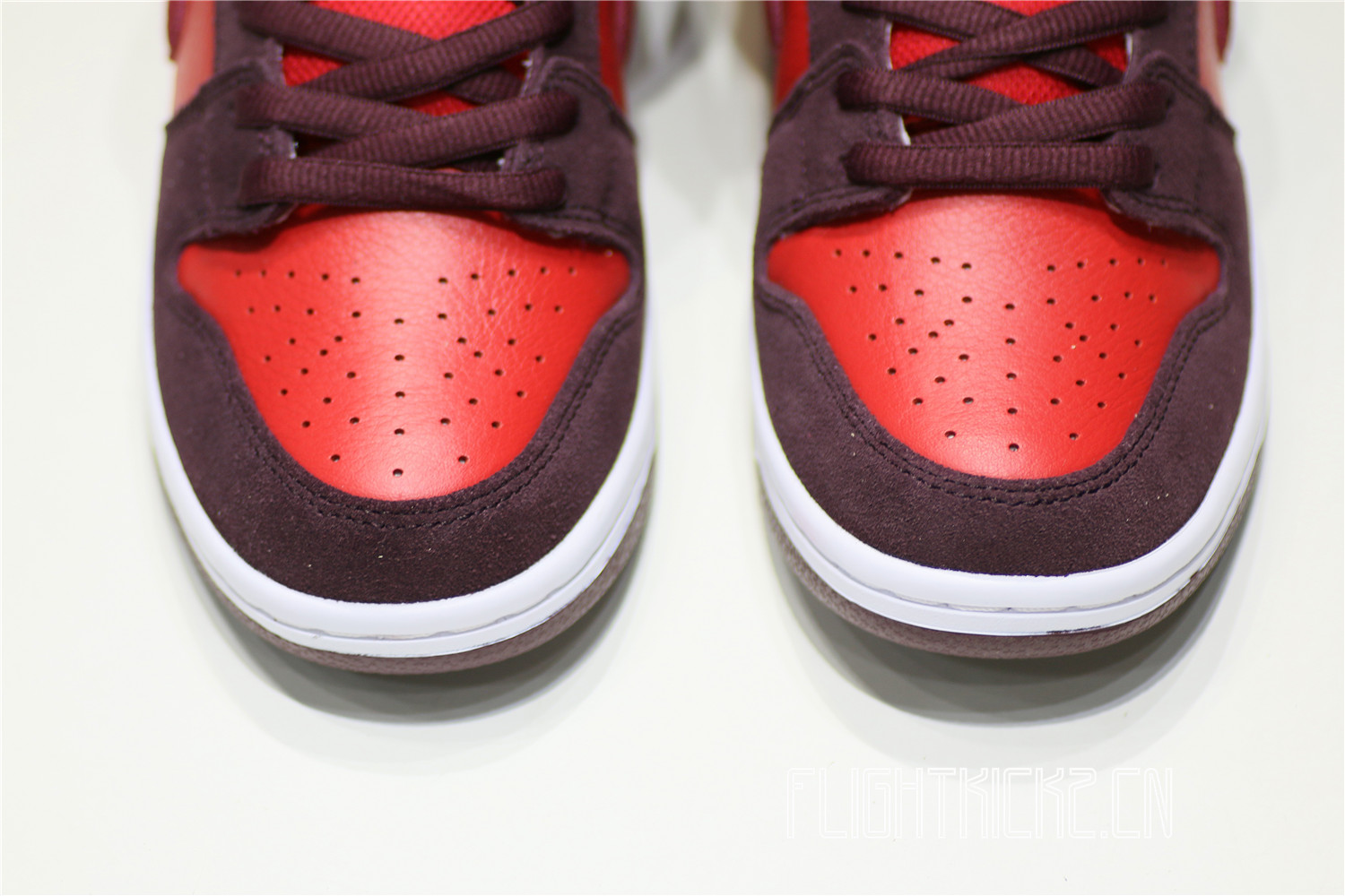Nike SB Dunk Low Cherry
