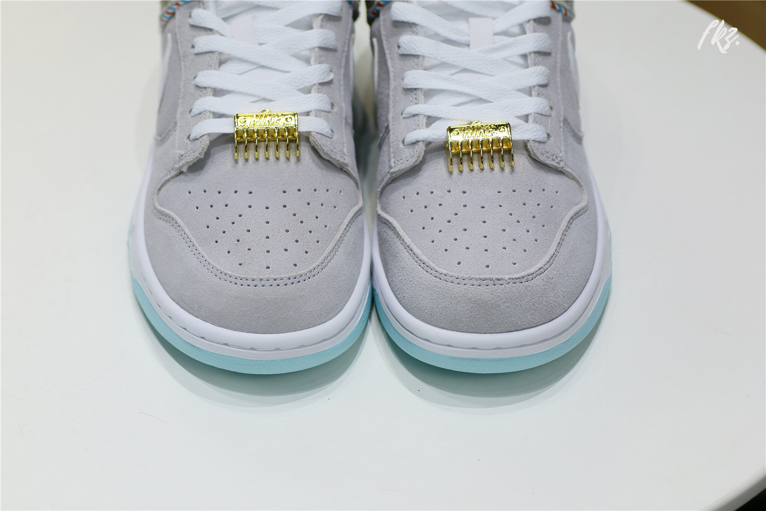 Nike Dunk Low SE Barber Shop Grey