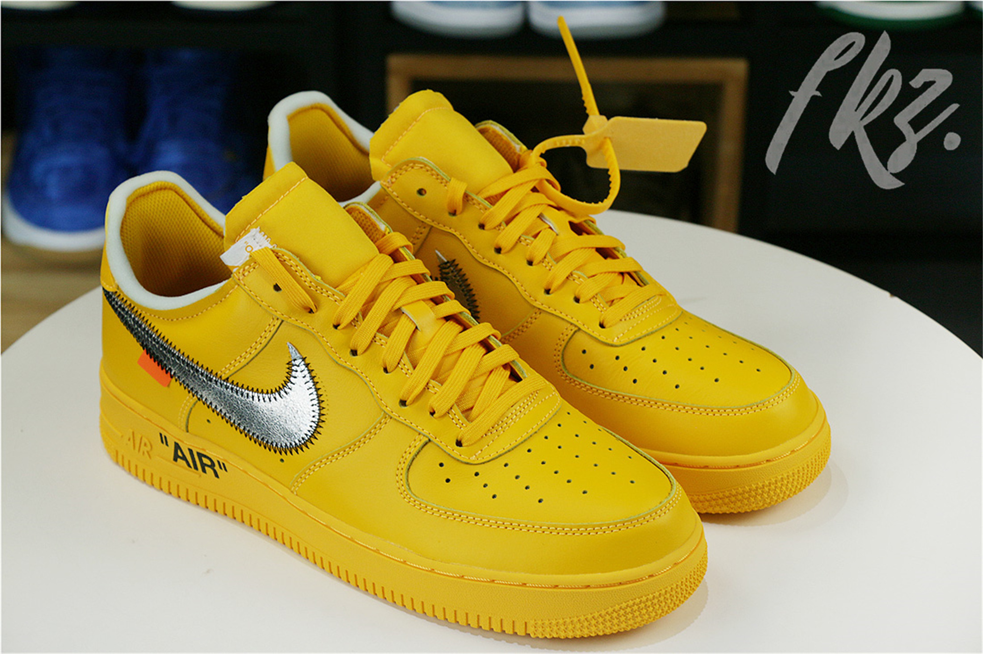 Off White x Air Force 1 “University Gold” 2021
