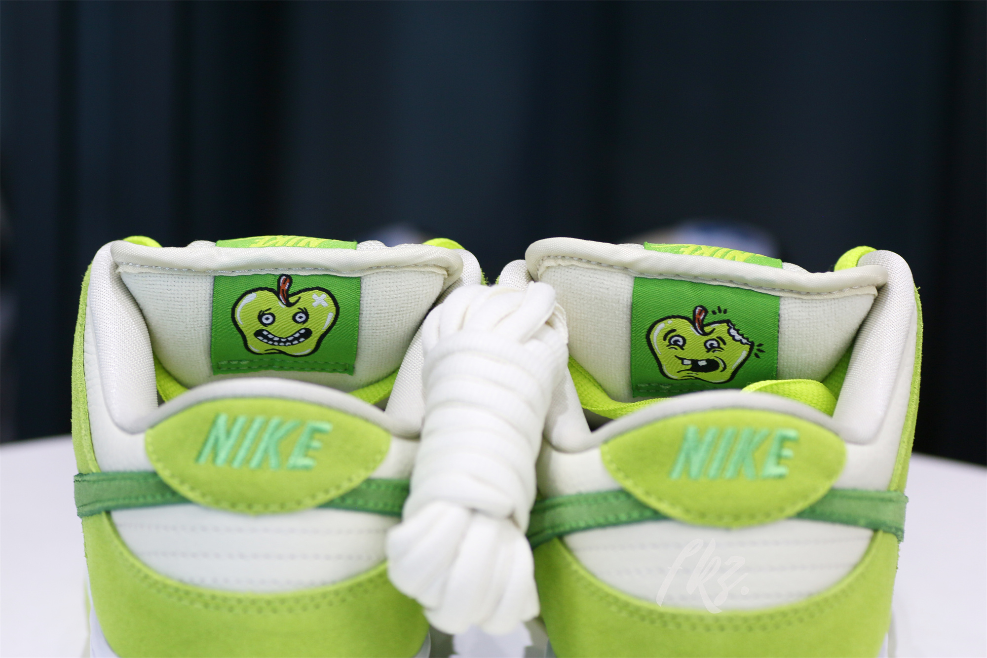 Nike SB Dunk Low Green Apple 2022