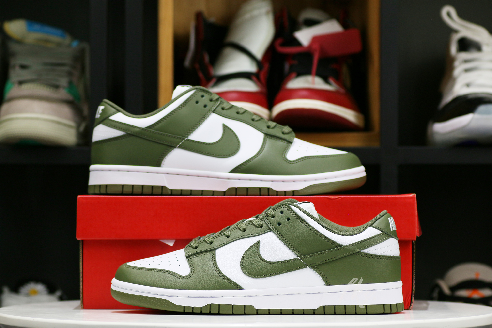 Nike Dunk Medium Olive W