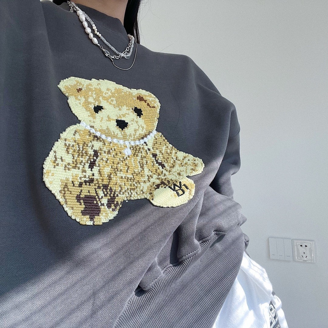 W3LL embroidered bear crew neck sweatshirt