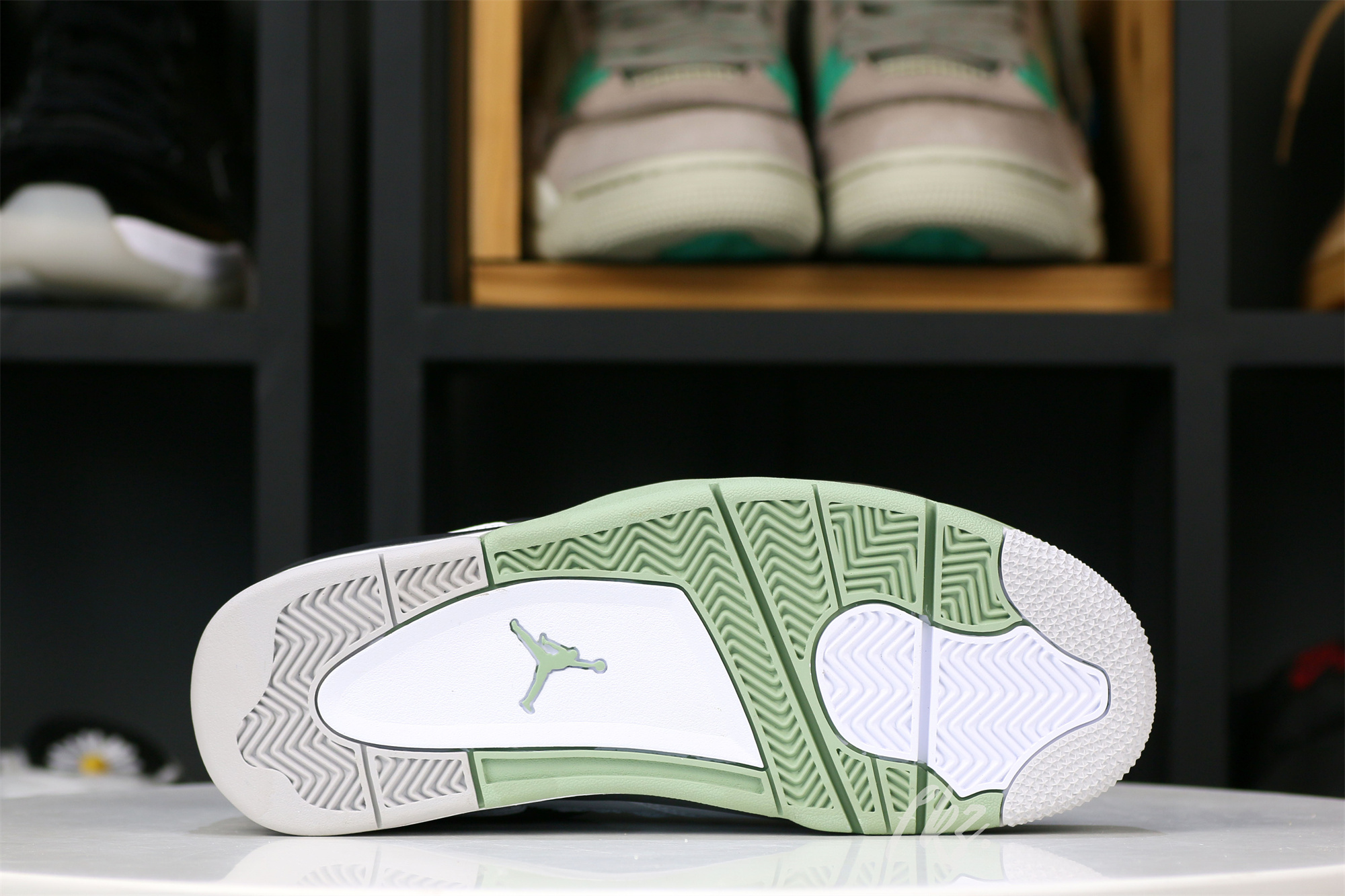 Jordan 4 Retro Seafoam WMs 2023