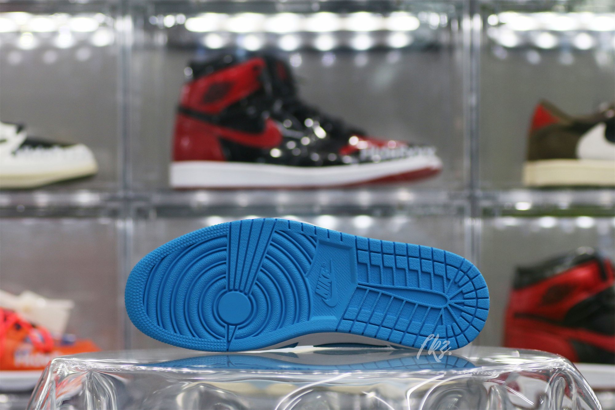 Jordan 1 Low SB University Blue UNC 2019