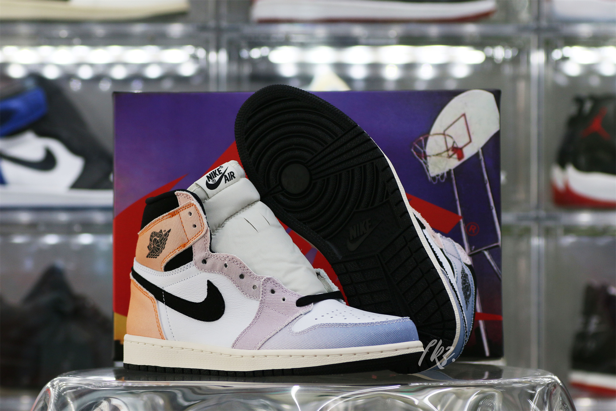 Air Jordan 1 Retro High OG Skyline