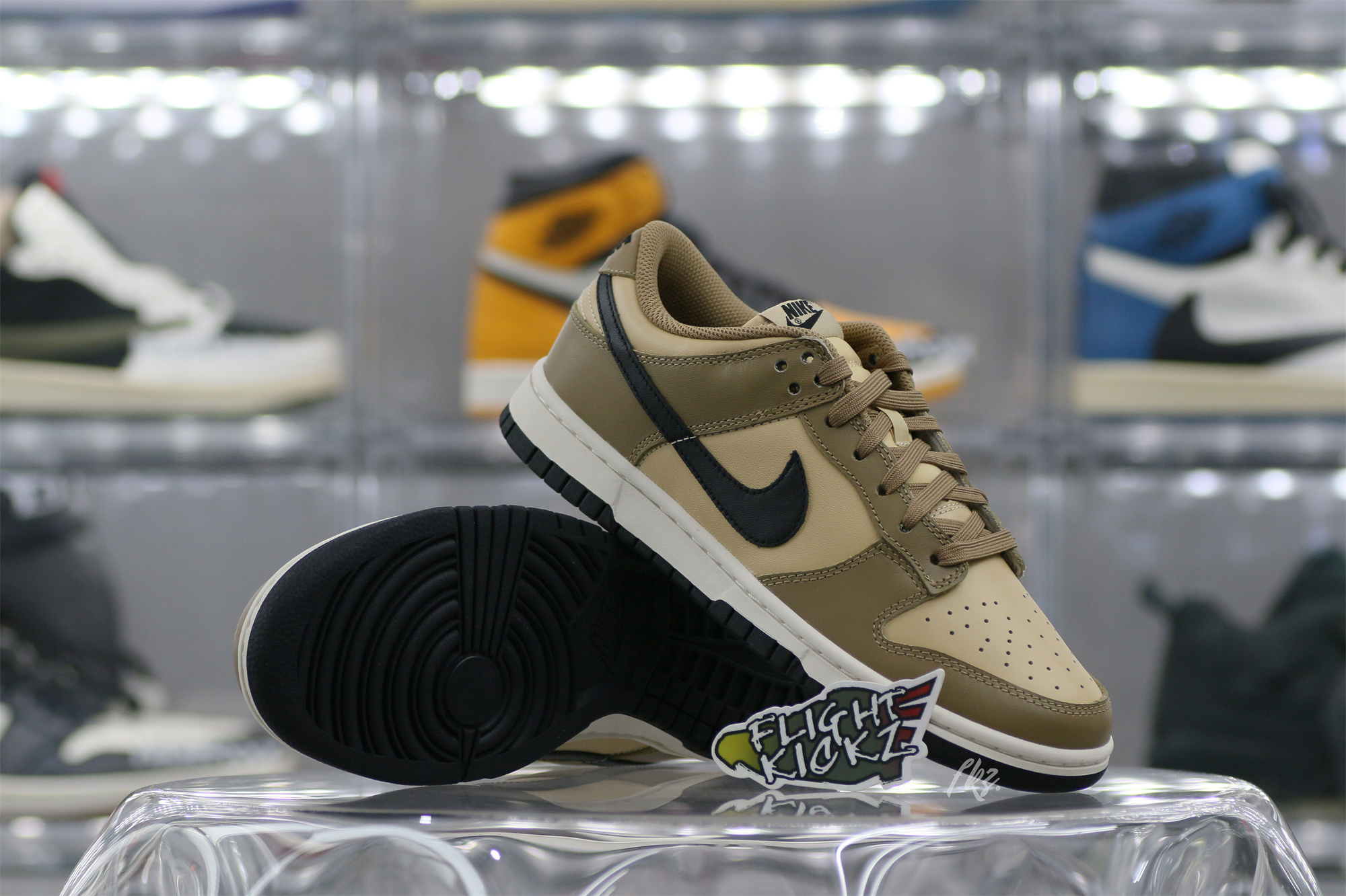 Nike Dunk Low Dark Driftwood (W)