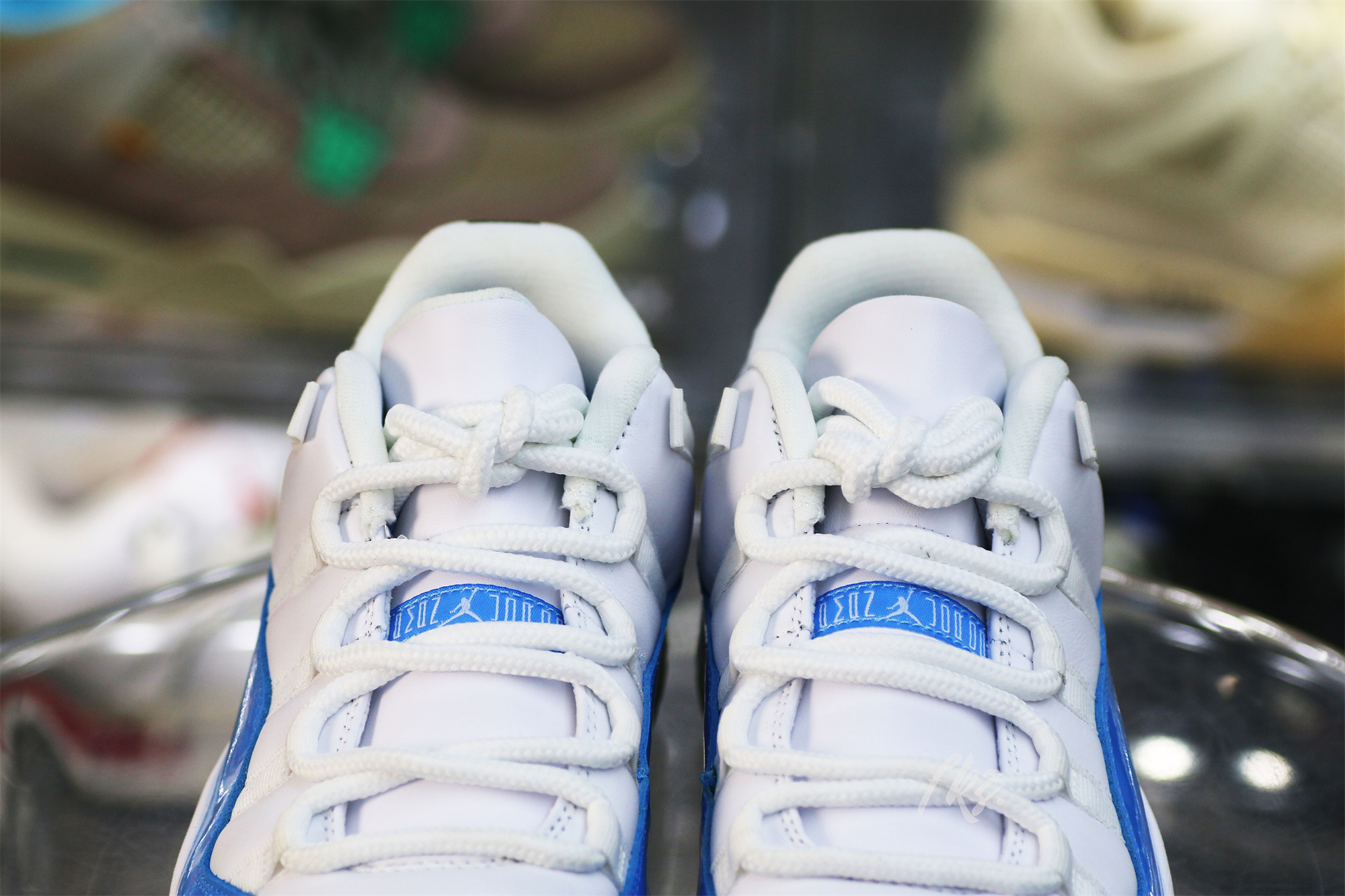 Air Jordan 11 Retro Low UNC