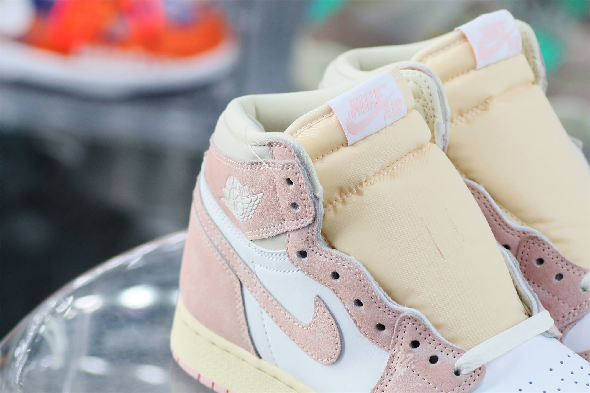 Air Jordan 1 Retro High OG ‘Washed Pink’ Wmns