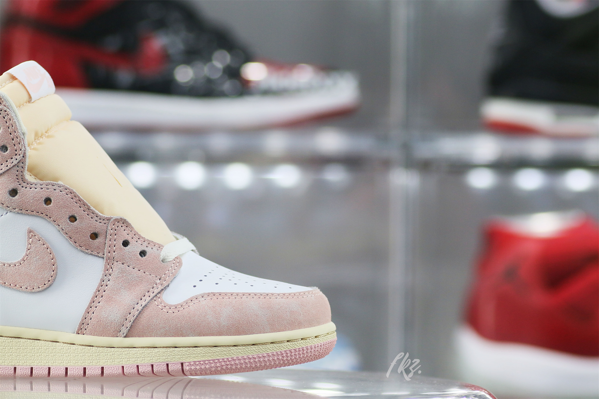 Air Jordan 1 Retro High OG ‘Washed Pink’ Wmns