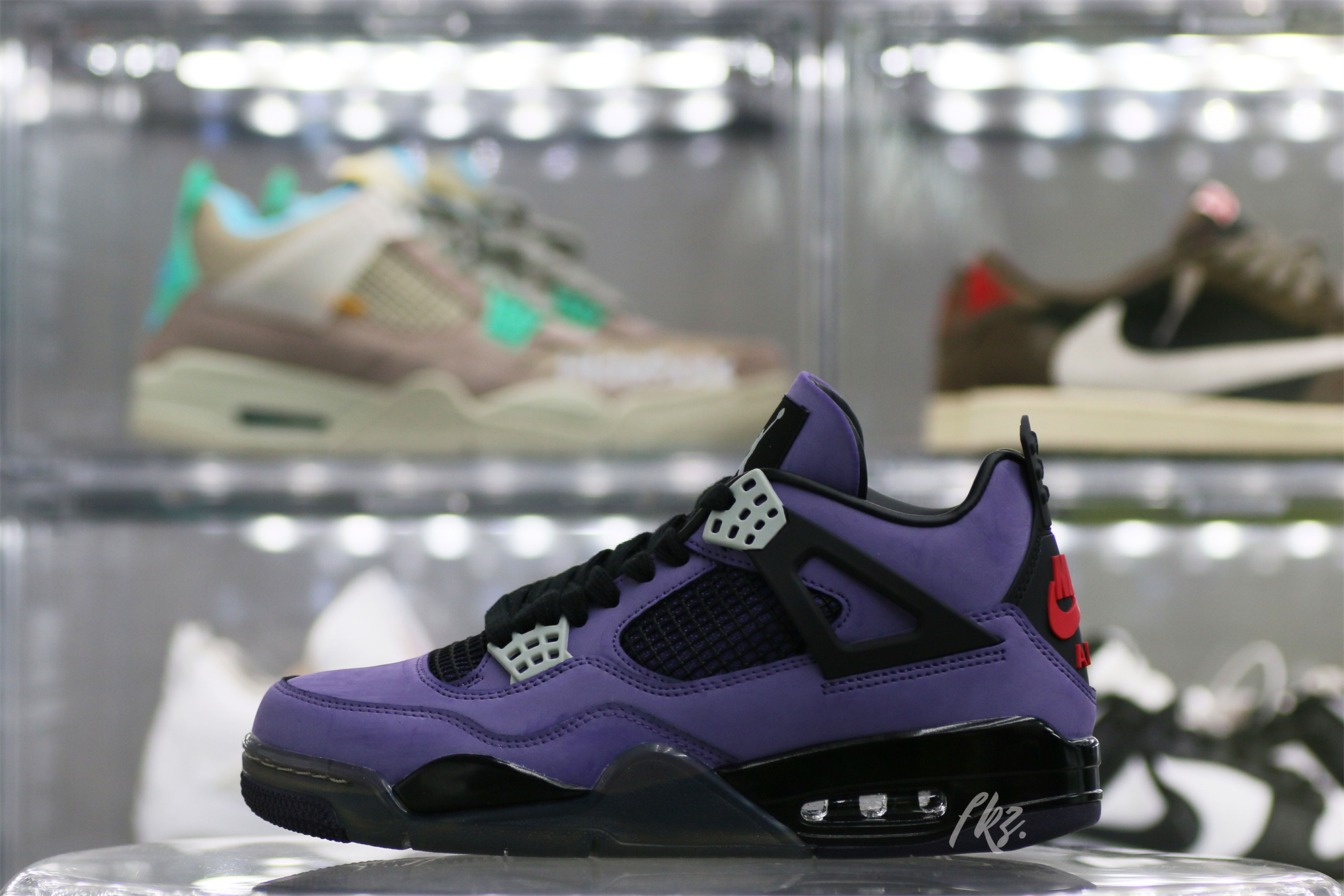 Jordan 4 Retro Travis Scott Purple (Friends And Family)