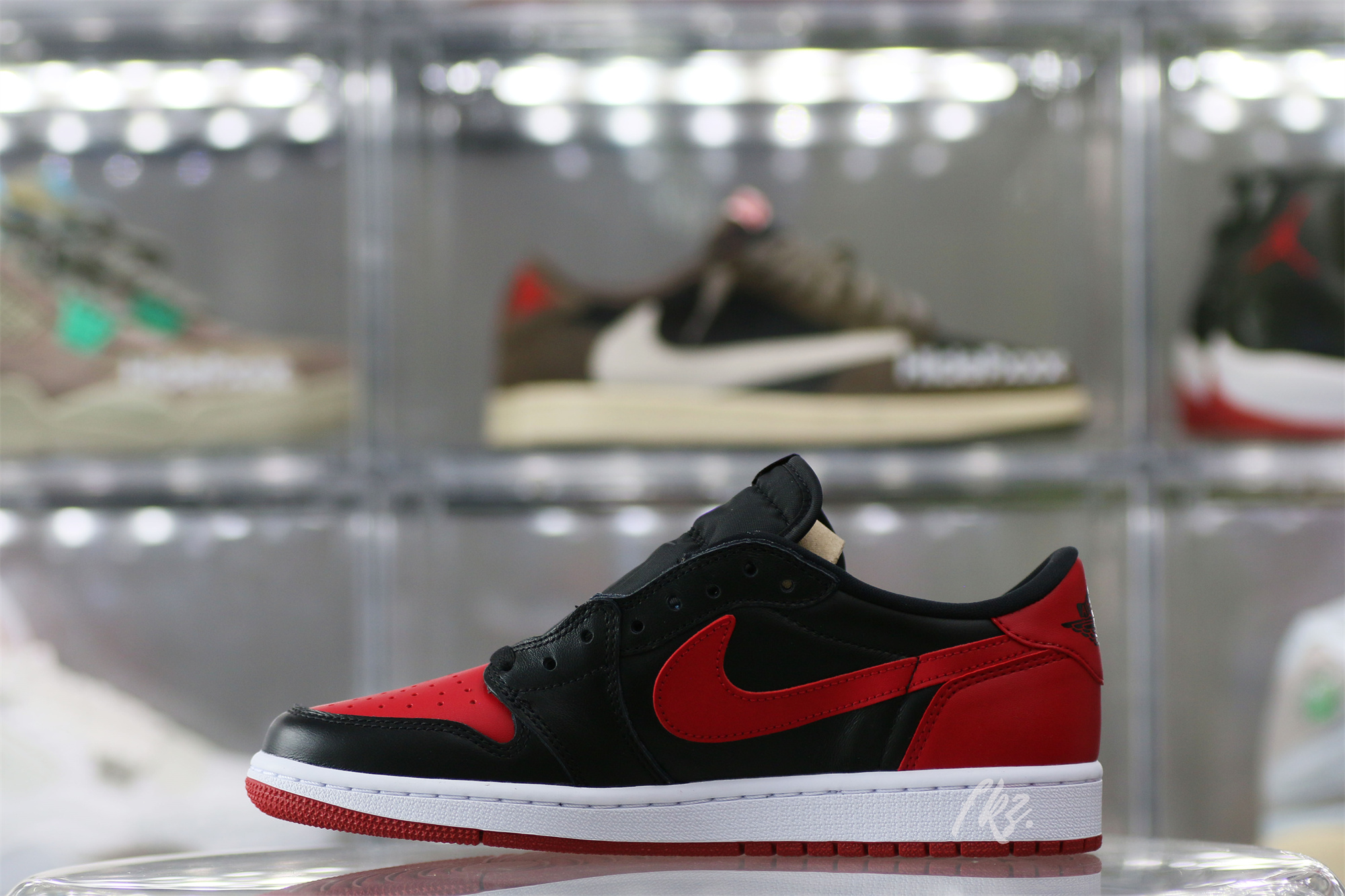 Air Jordan 1 Retro Low Bred 2015