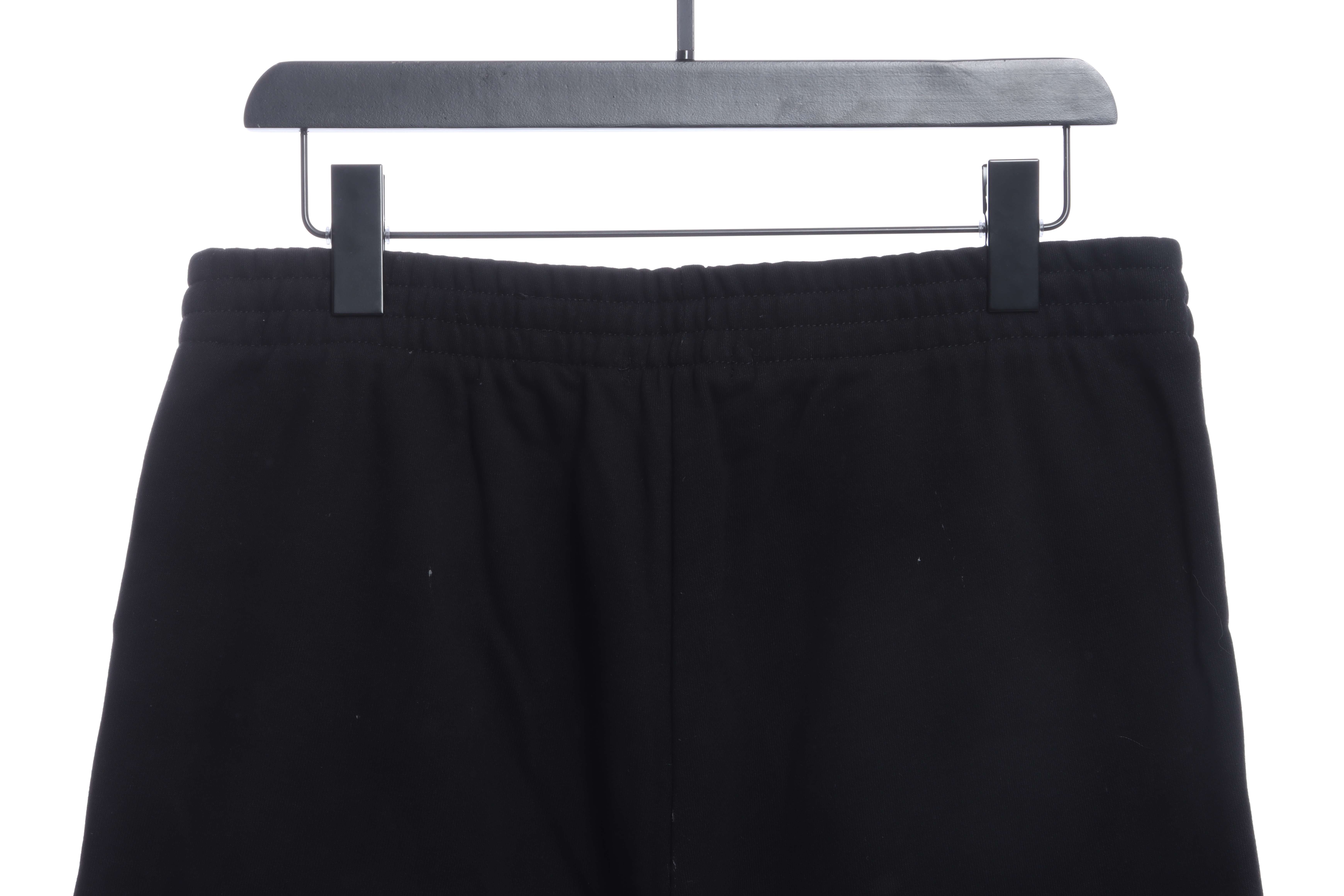 AMI 22ss heart embroidery shorts