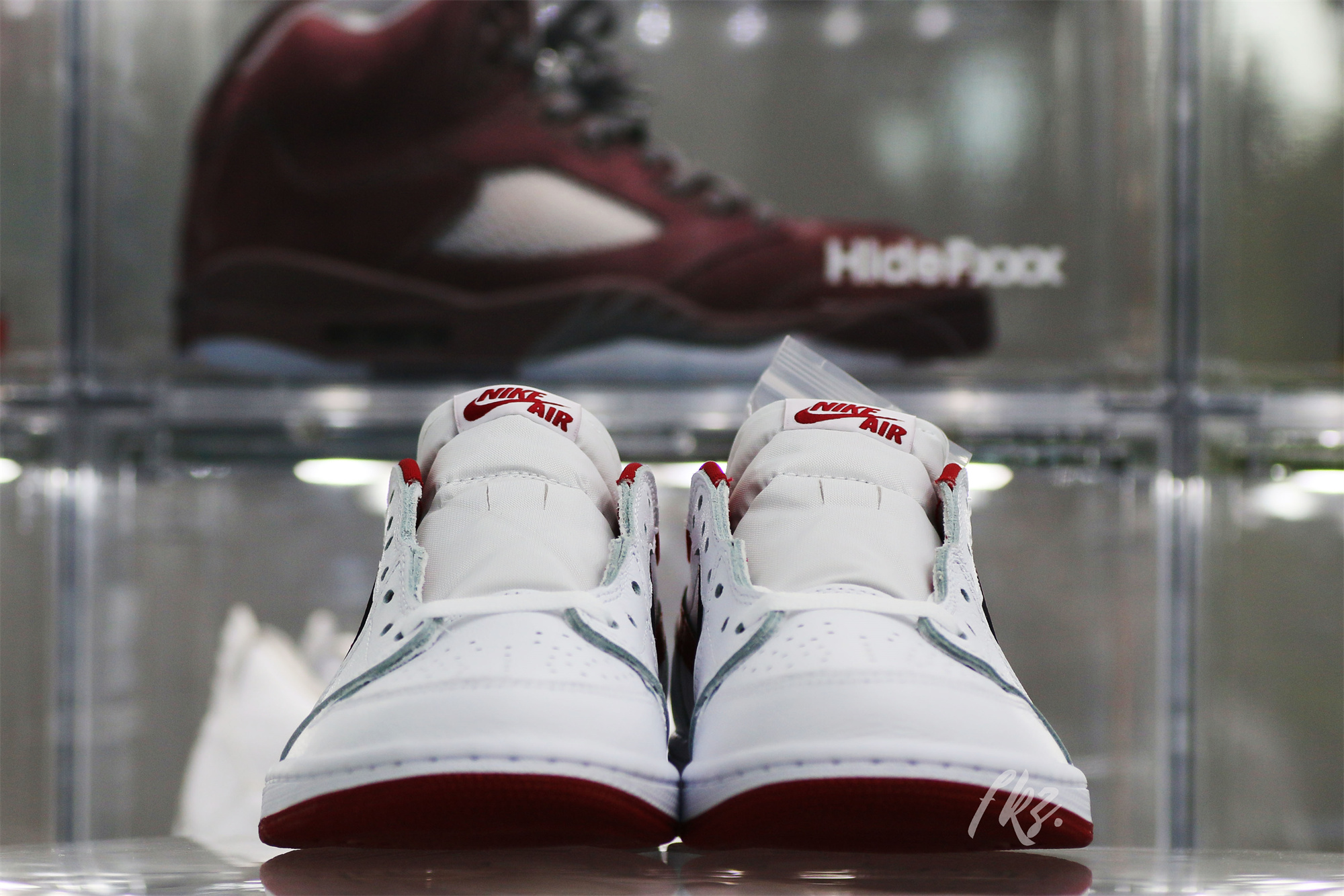 Air Jordan 1 Retro Low White Varsity Red