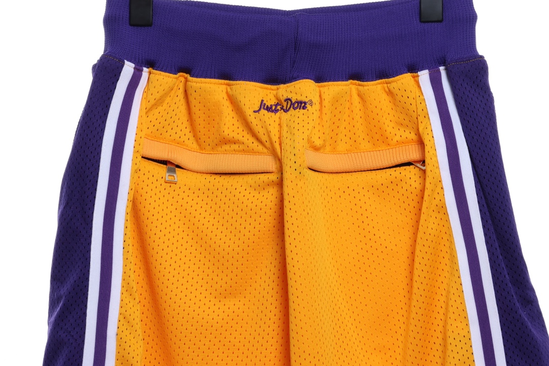 NBA vintage Los Angeles Lakers shorts