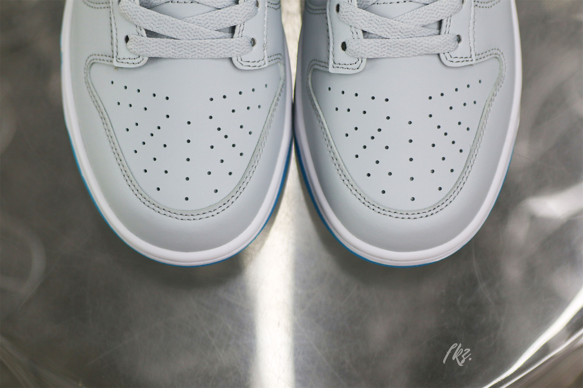 Nike Dunk Low Retro Pure Platinum Blue Lightning