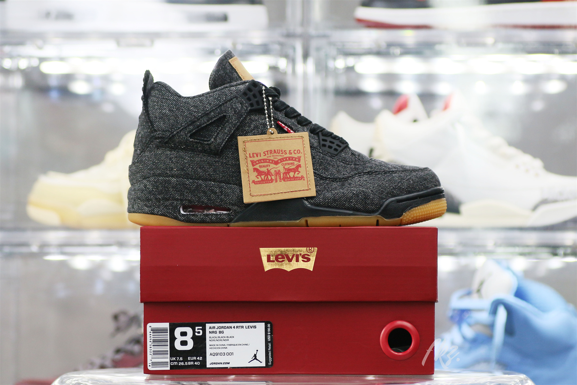 Air Jordan 4 Retro Levi’s Black (Levi’s Tag)