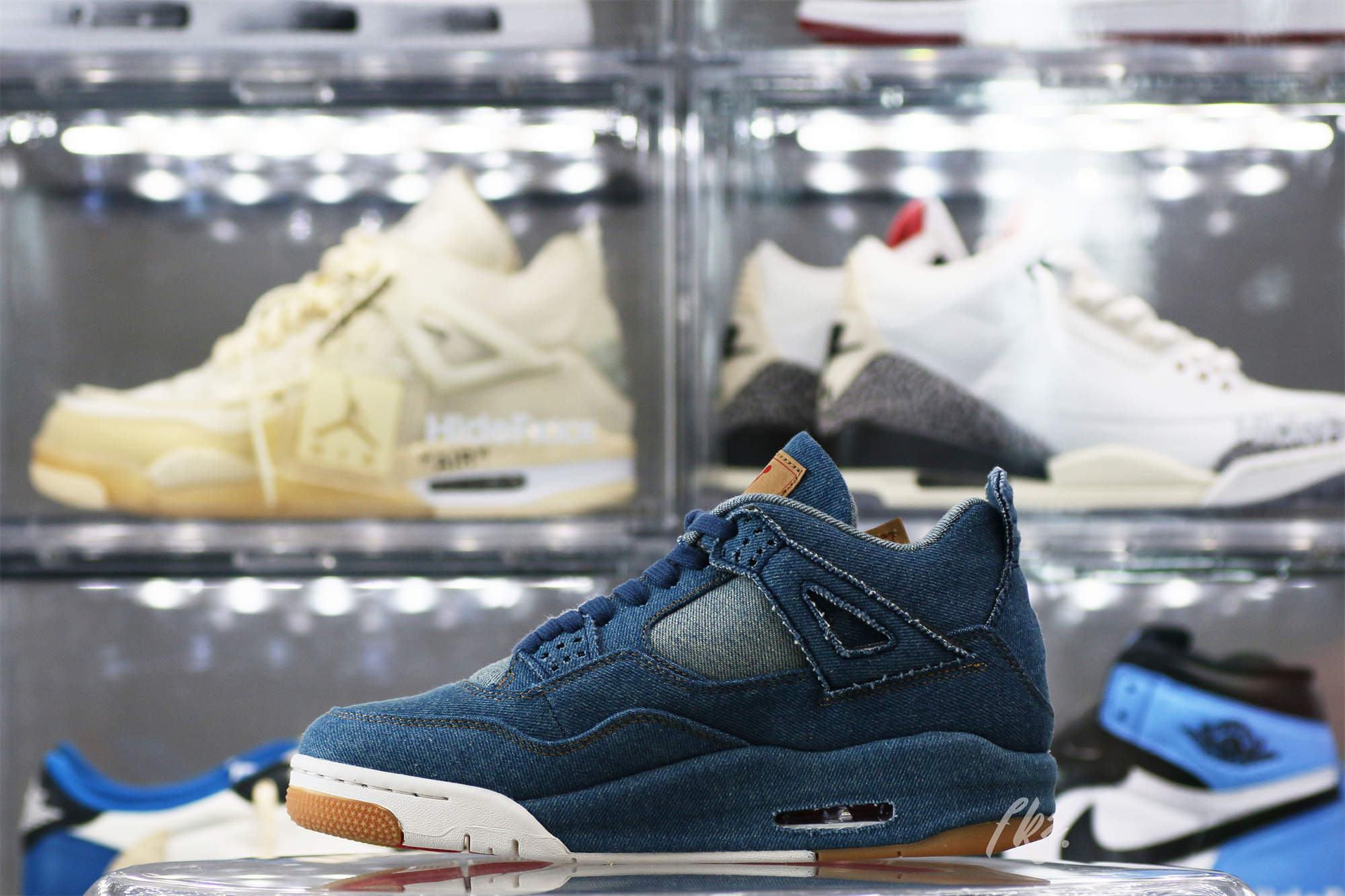 Air Jordan 4 Retro Levi’s Denim (Levi’s Tag)