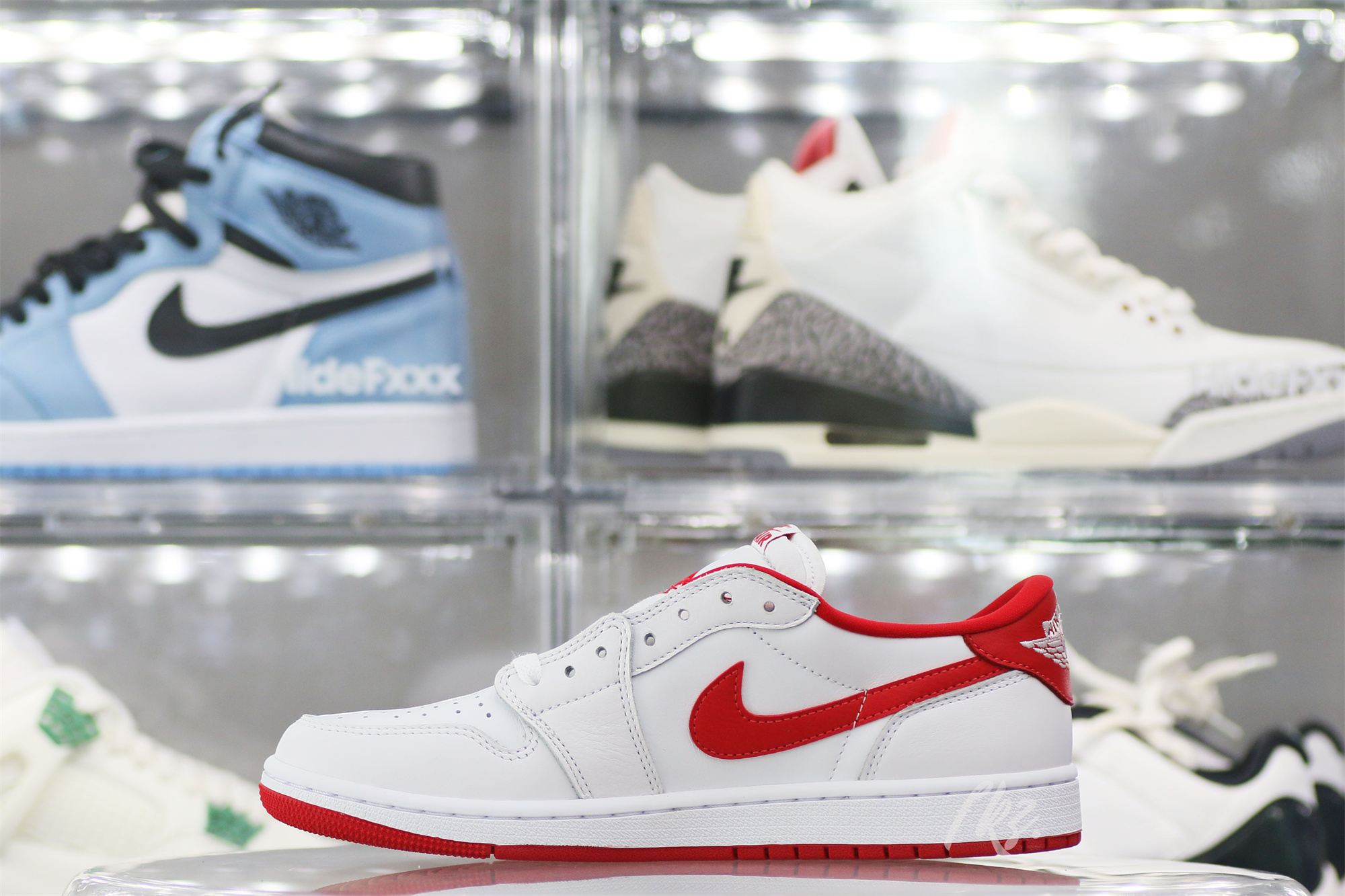 Air Jordan 1 Low University Red