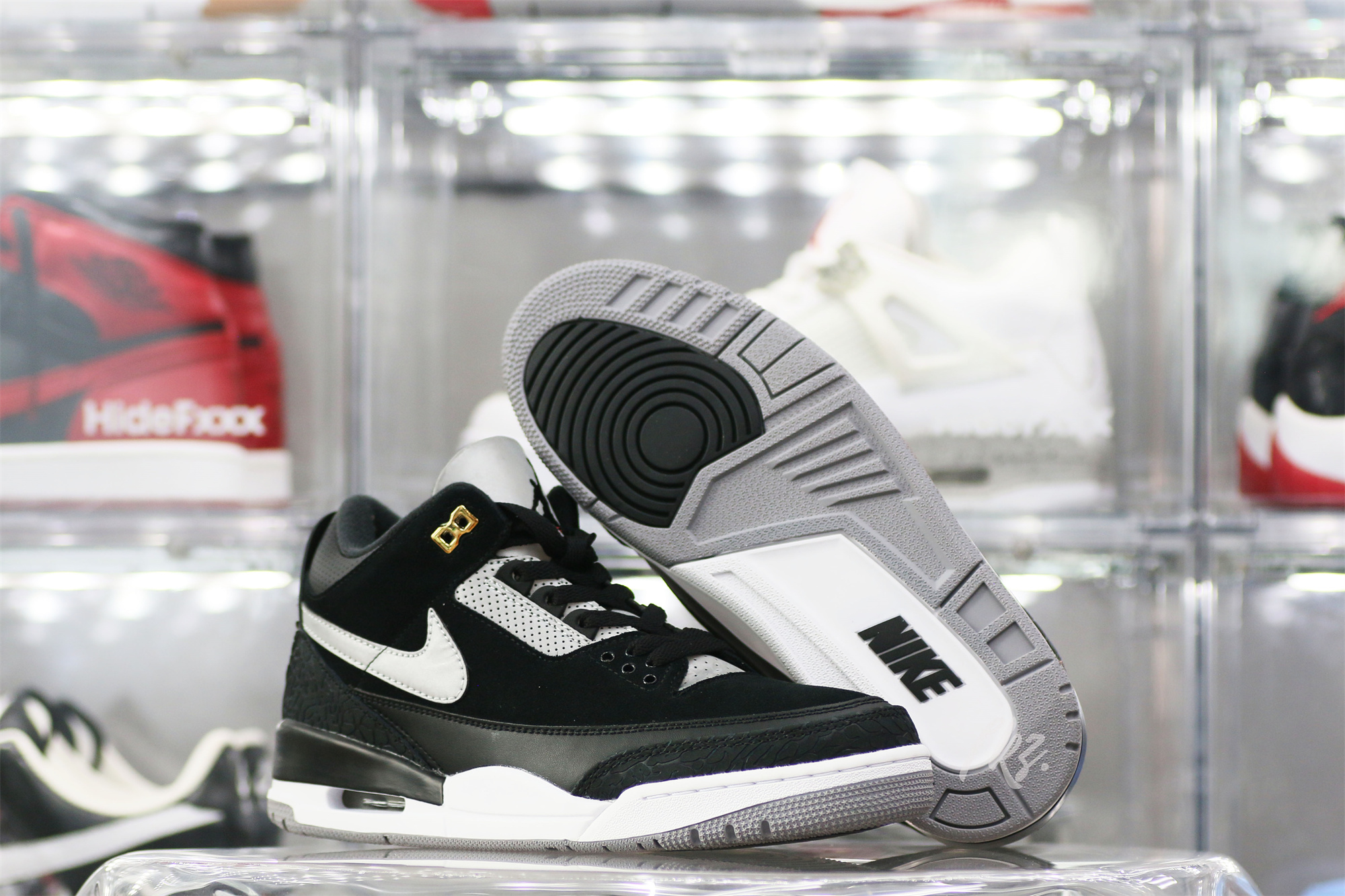 Air Jordan 3 Tinker Hatfield sneakers