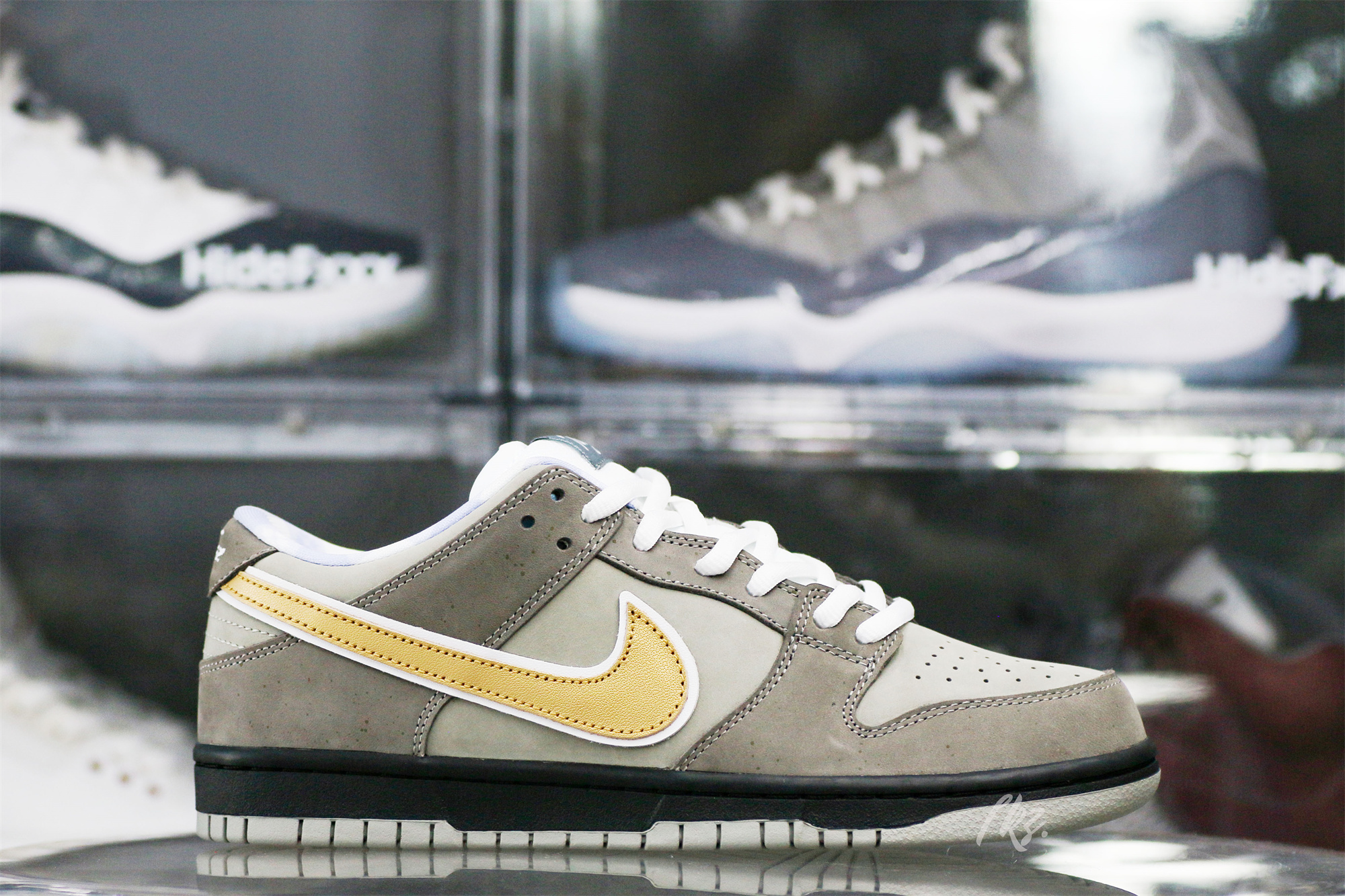 Nike SB Dunk Low Brown Lobster