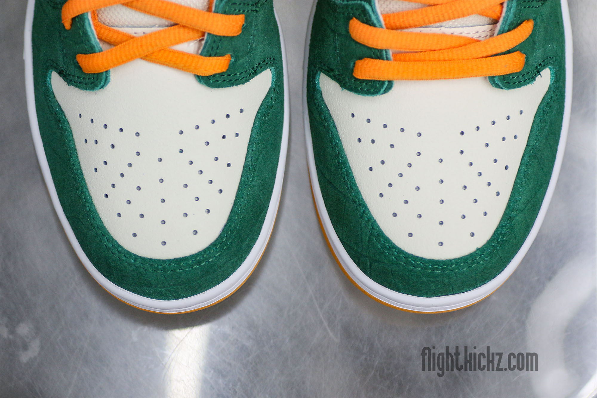Nike SB Dunk Low Legion Pine Kumquat