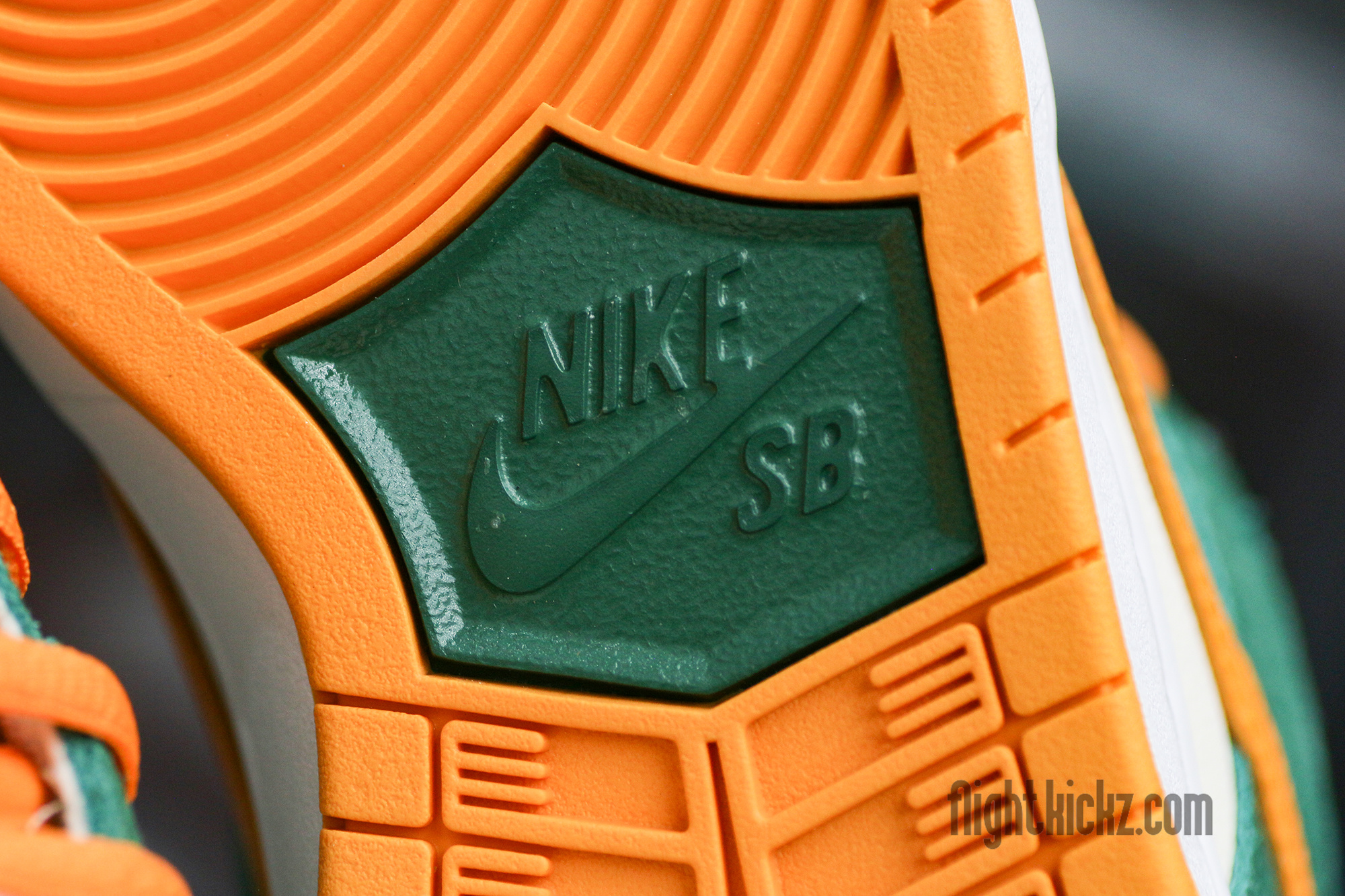 Nike SB Dunk Low Legion Pine Kumquat