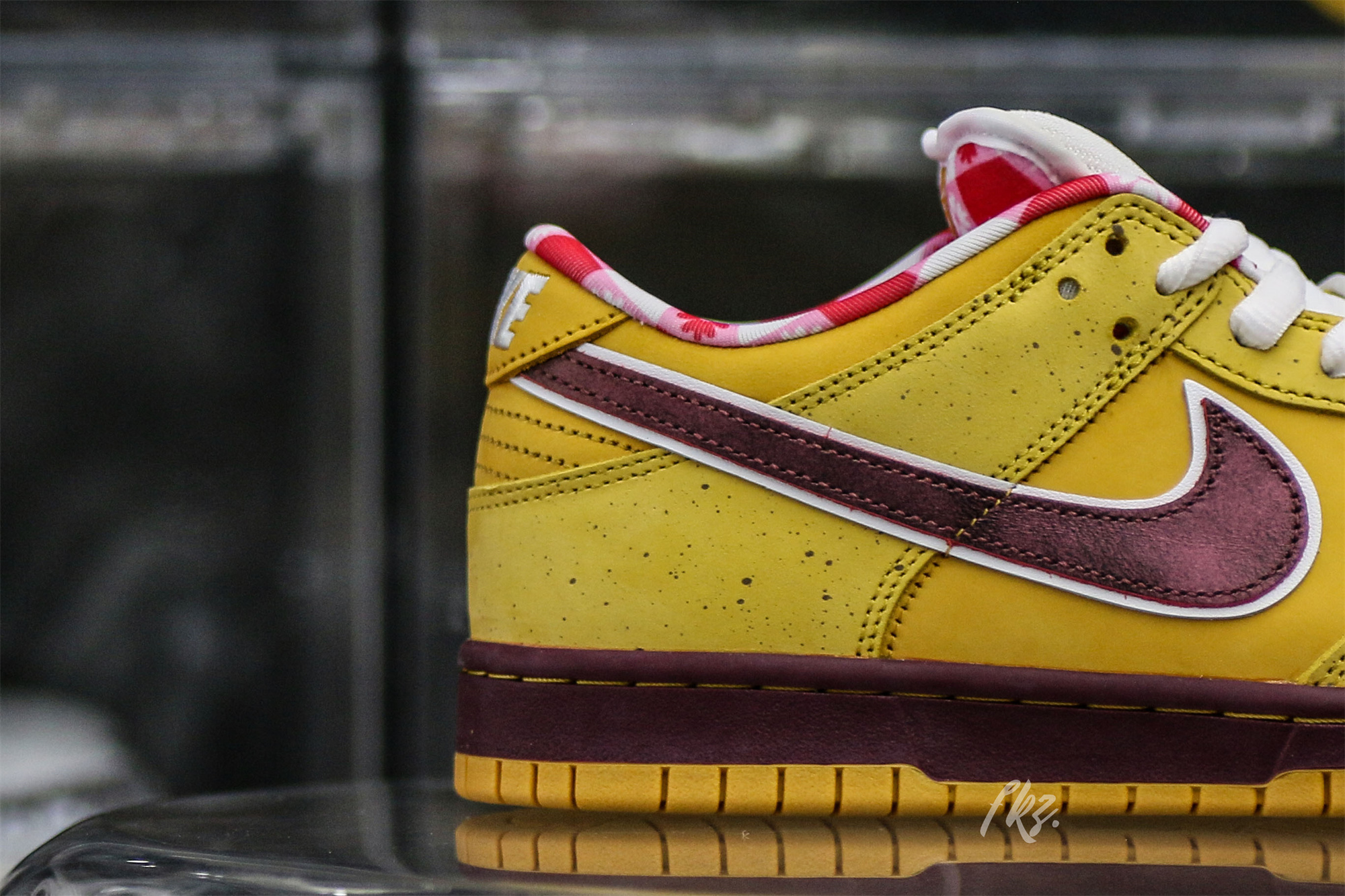 Nike SB Dunk Low Yellow Lobster