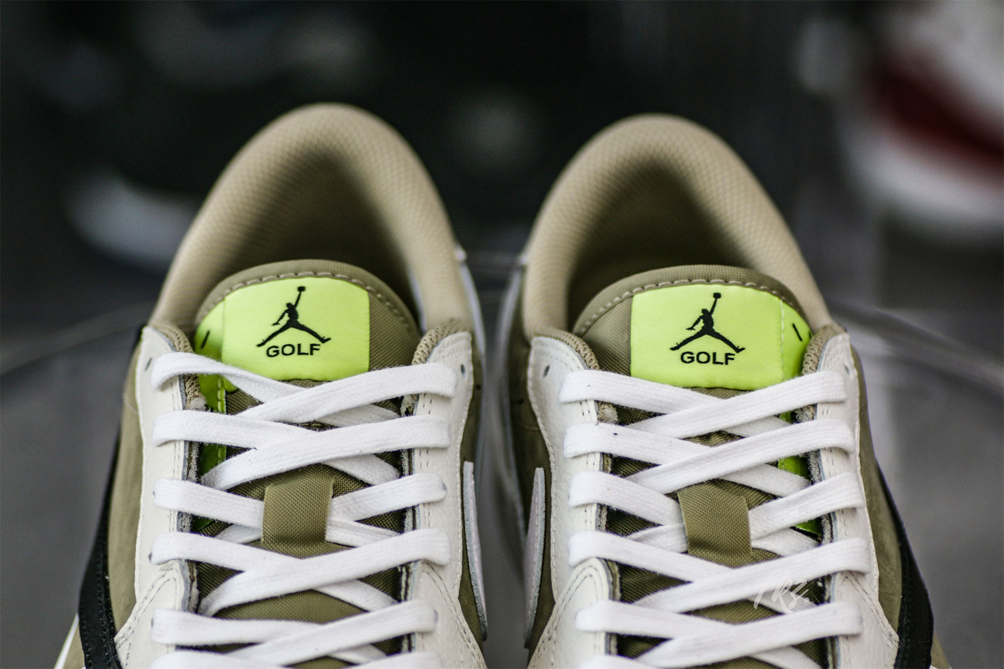 Travis Scott x Air Jordan 1 Low Golf Neutral Olive (LN5 A1)