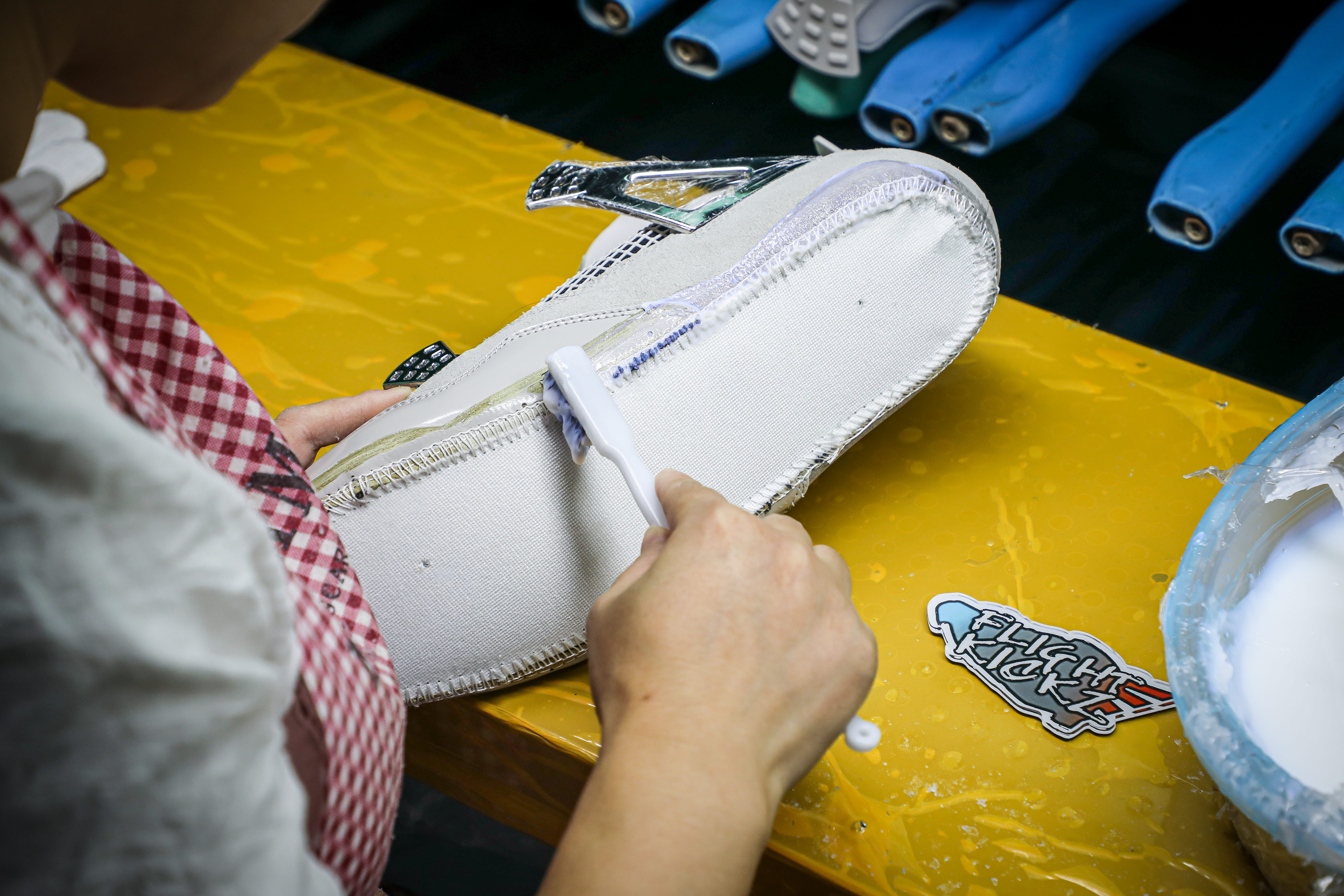 Air Jordan 4 “Frozen Moments”