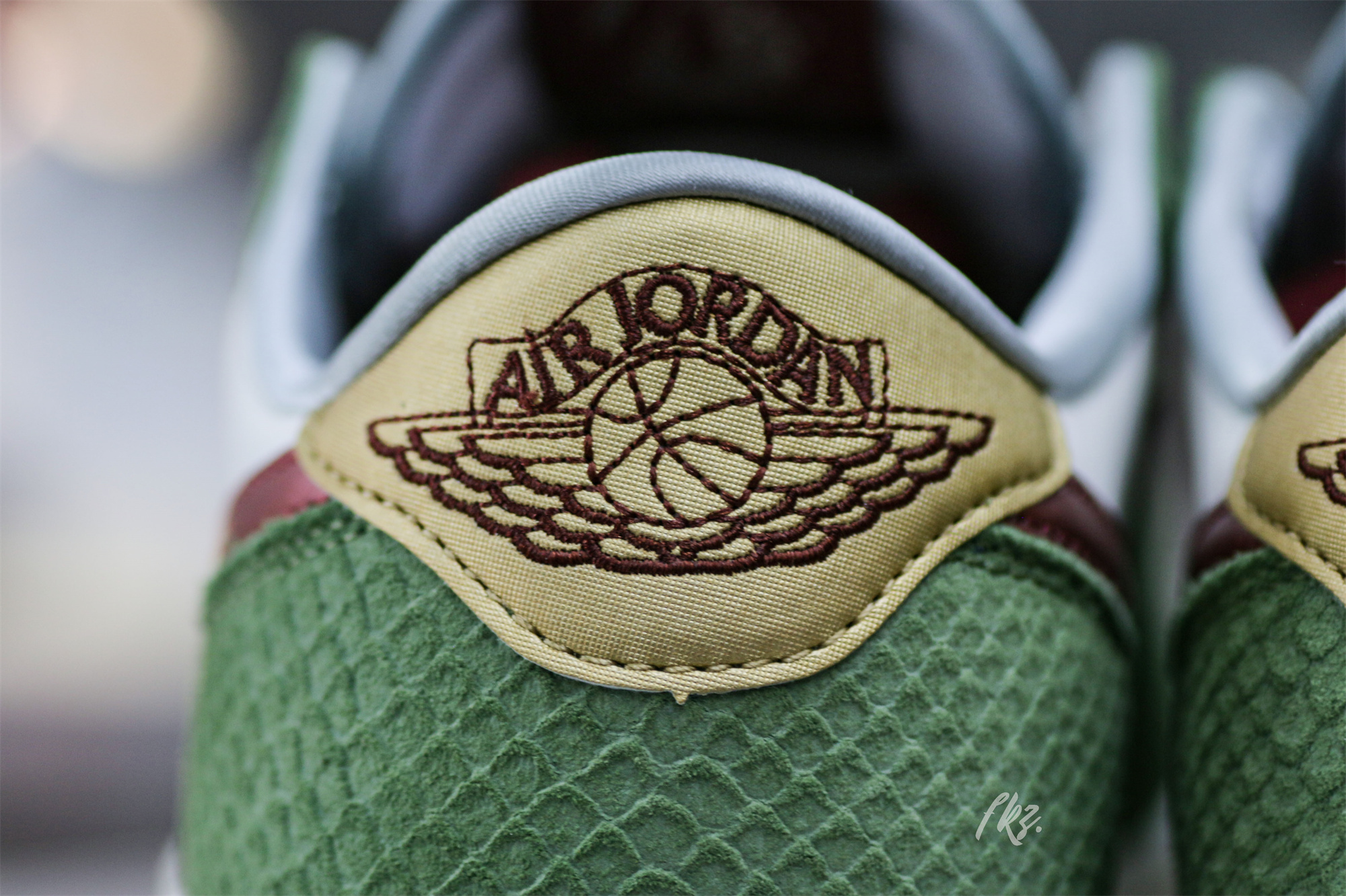 Air Jordan 1 Low OG “Year Of The Dragon ” 2024