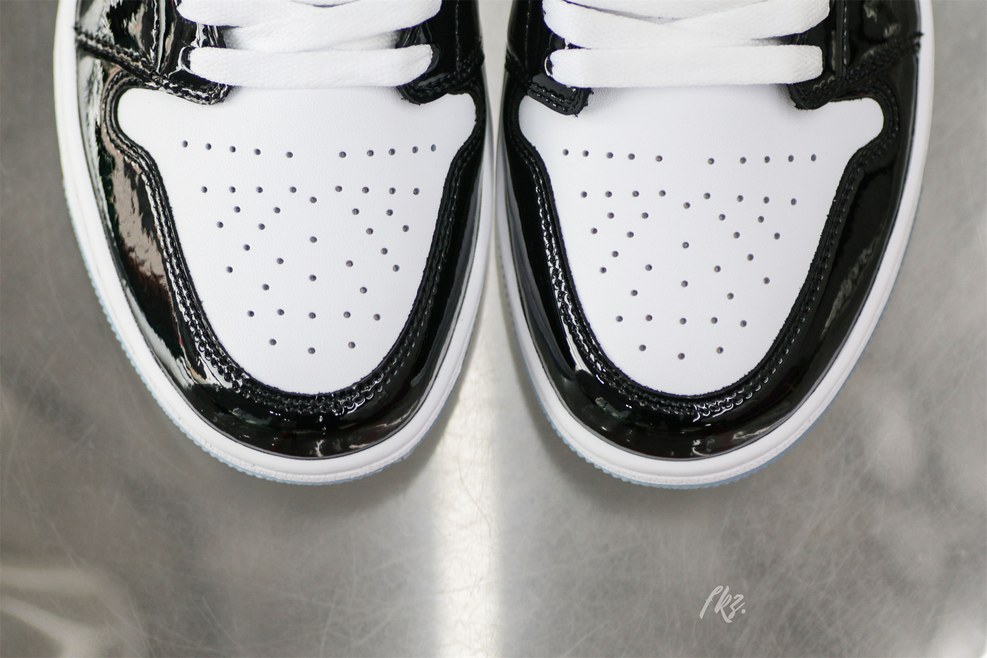 Air Jordan 1 Low SE Concord 2023