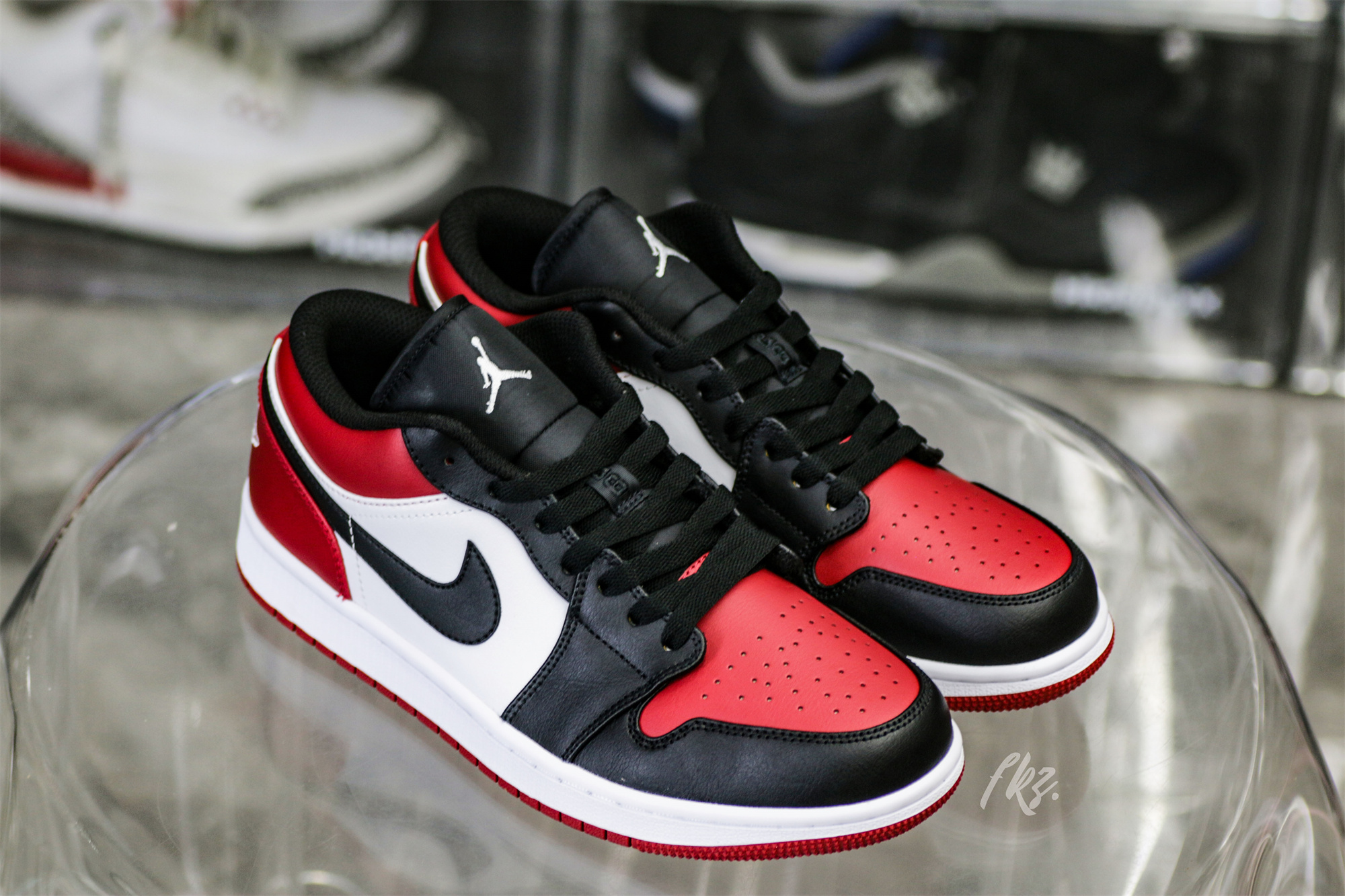 Air Jordan 1 Low Bred Toe 2021