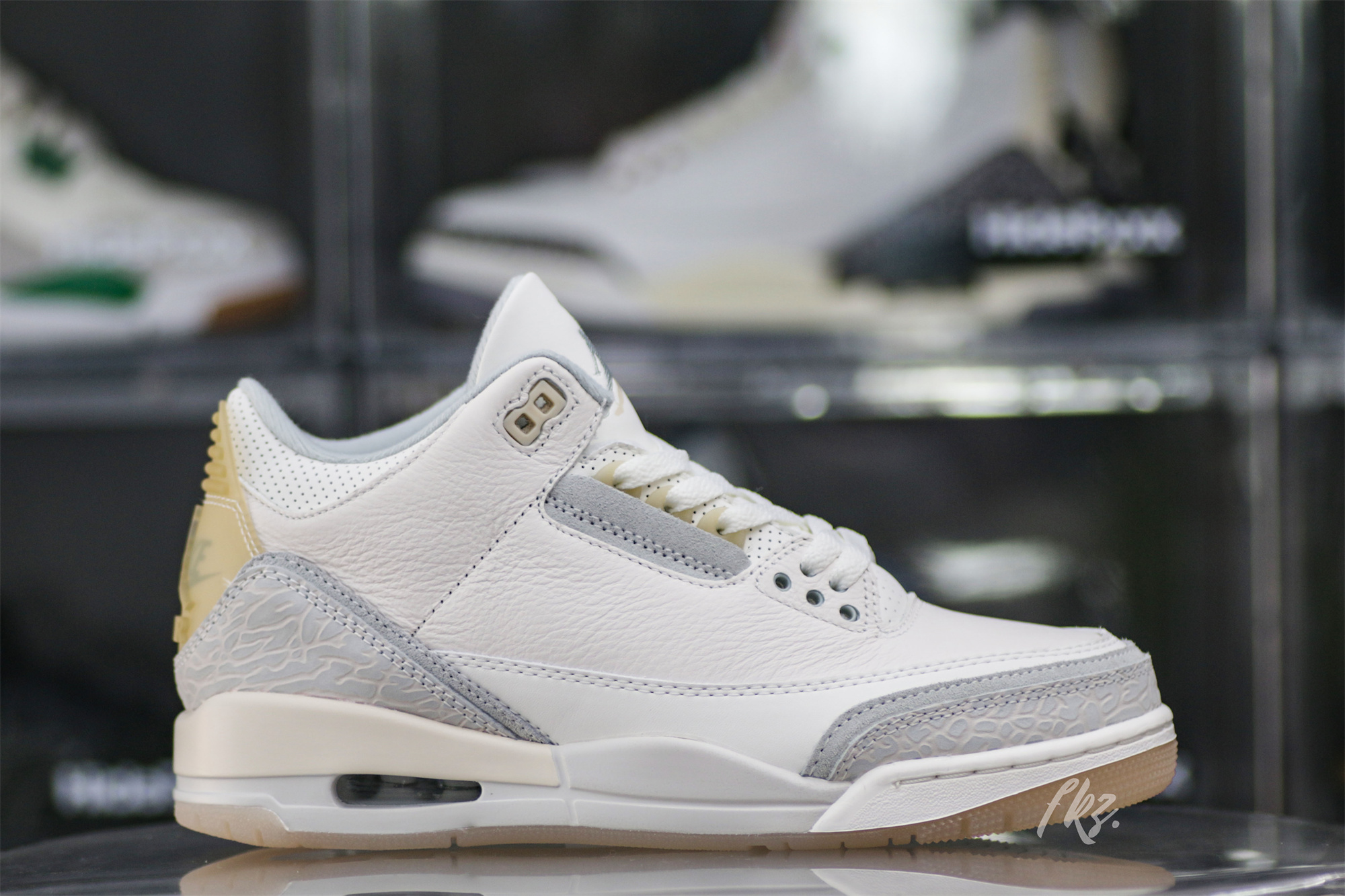 Air Jordan 3 Retro Craft Ivory (LN5 A1)