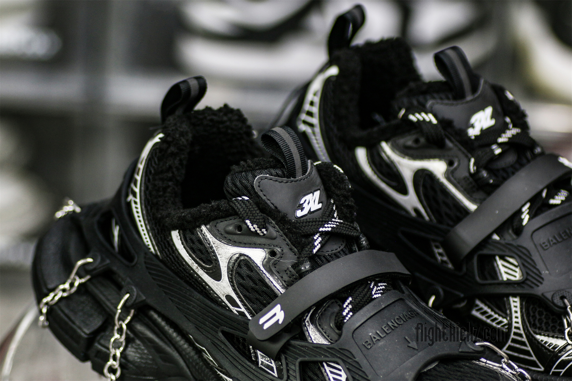 Balenciag* 3XL Ski Sneaker in Black ((Removable footwear chains) )