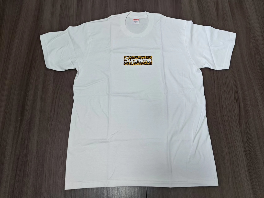 Suprem3 Shanghai Box Logo Tee