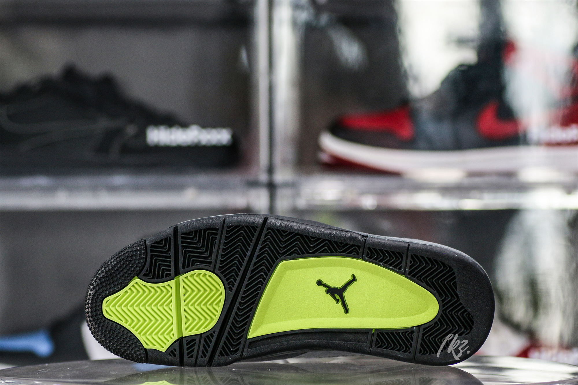 Air Jordan 4 Retro SE Neon